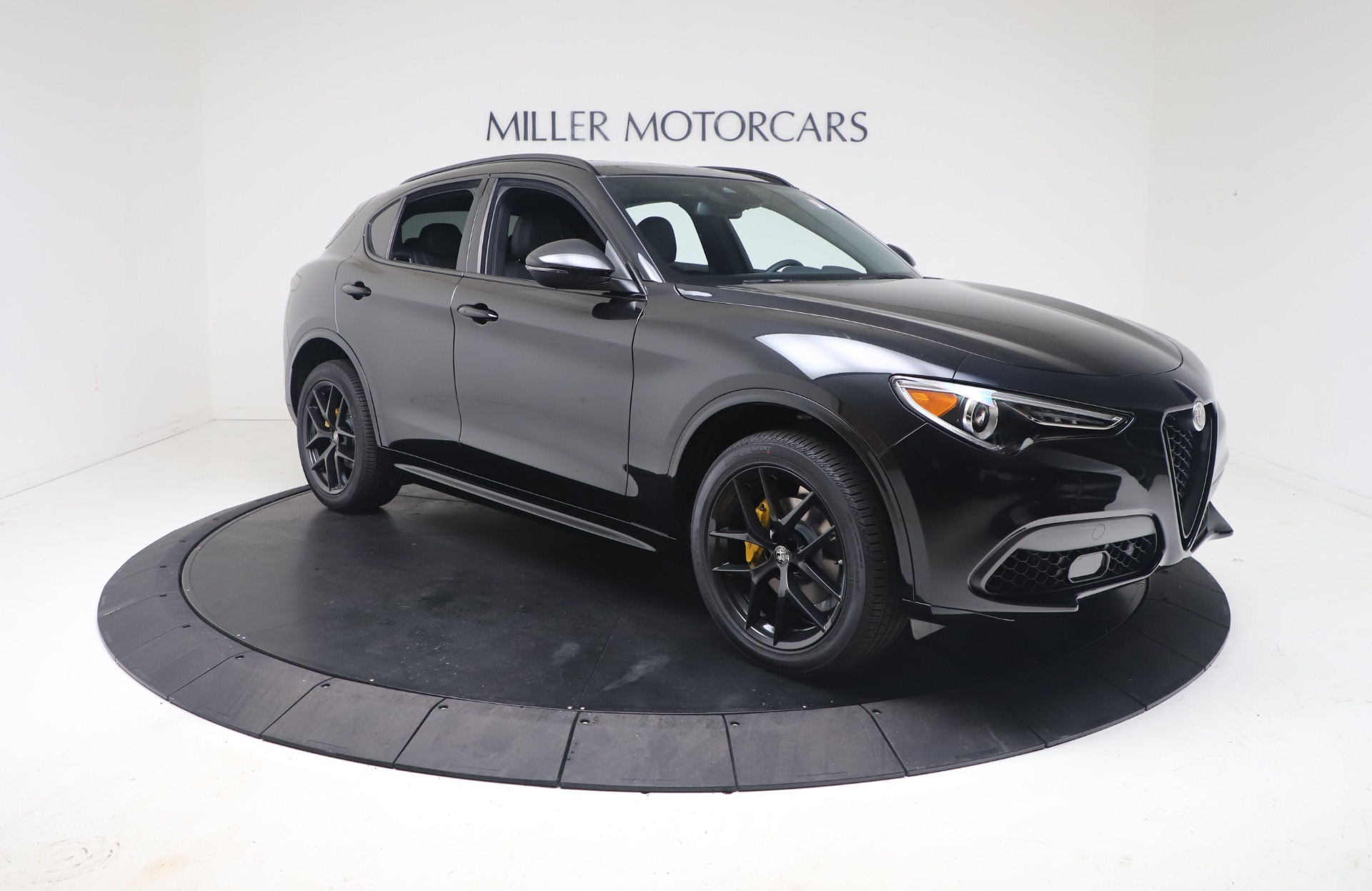 New 2021 Alfa Romeo Stelvio Ti Sport Q4 | St. Petersburg, FL