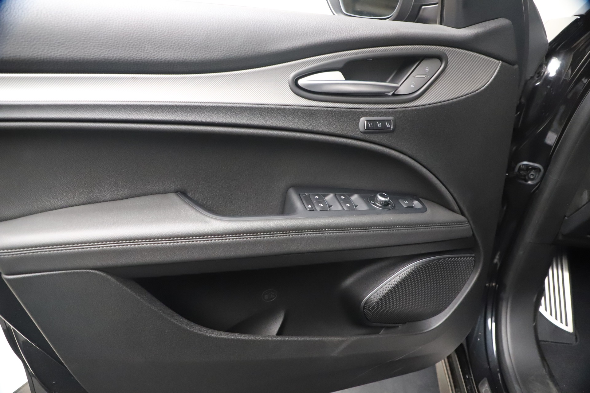 New 2021 Alfa Romeo Stelvio Ti Sport Q4 | St. Petersburg, FL