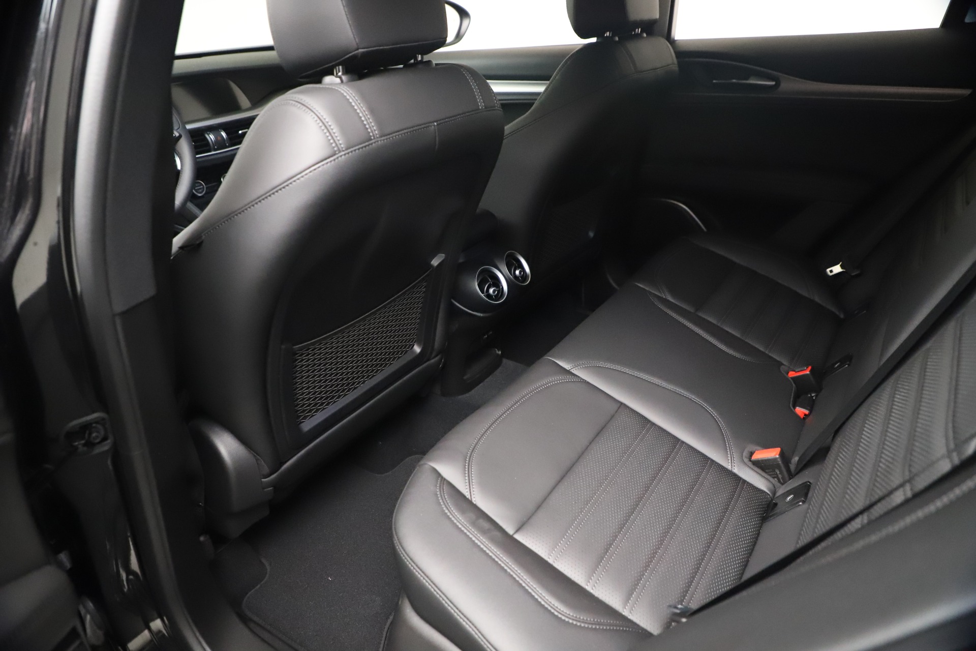 New 2021 Alfa Romeo Stelvio Ti Sport Q4 | St. Petersburg, FL