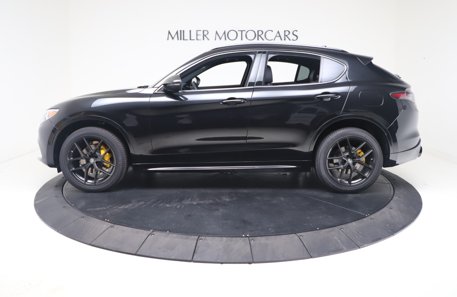 New 2021 Alfa Romeo Stelvio Ti Sport Q4 | St. Petersburg, FL