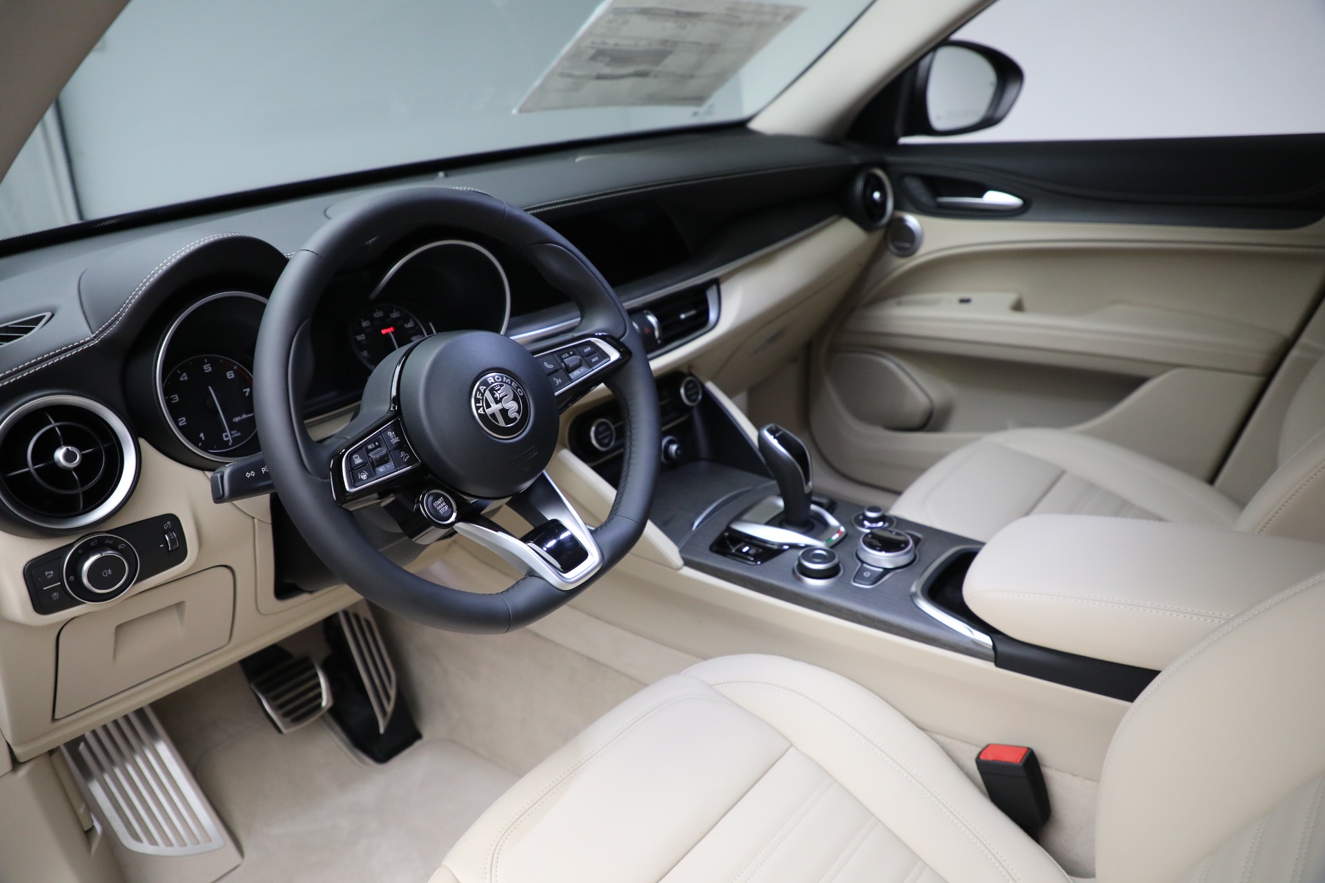 New 2021 Alfa Romeo Stelvio Ti Lusso Q4 | St. Petersburg, FL