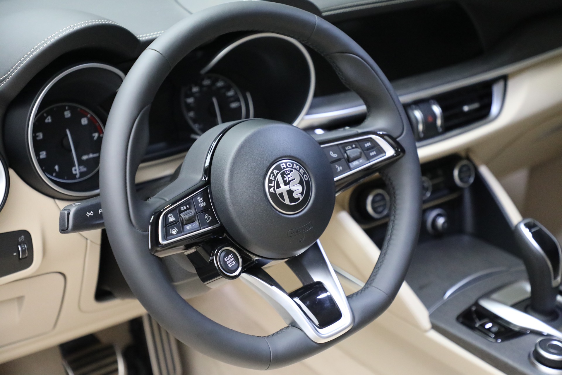 New 2021 Alfa Romeo Stelvio Ti Lusso Q4 | St. Petersburg, FL