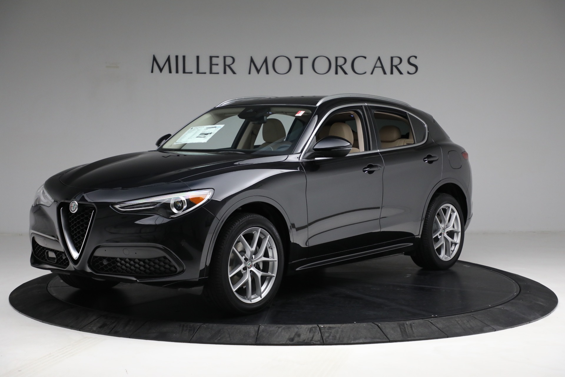 New 2021 Alfa Romeo Stelvio Ti Lusso Q4 | St. Petersburg, FL