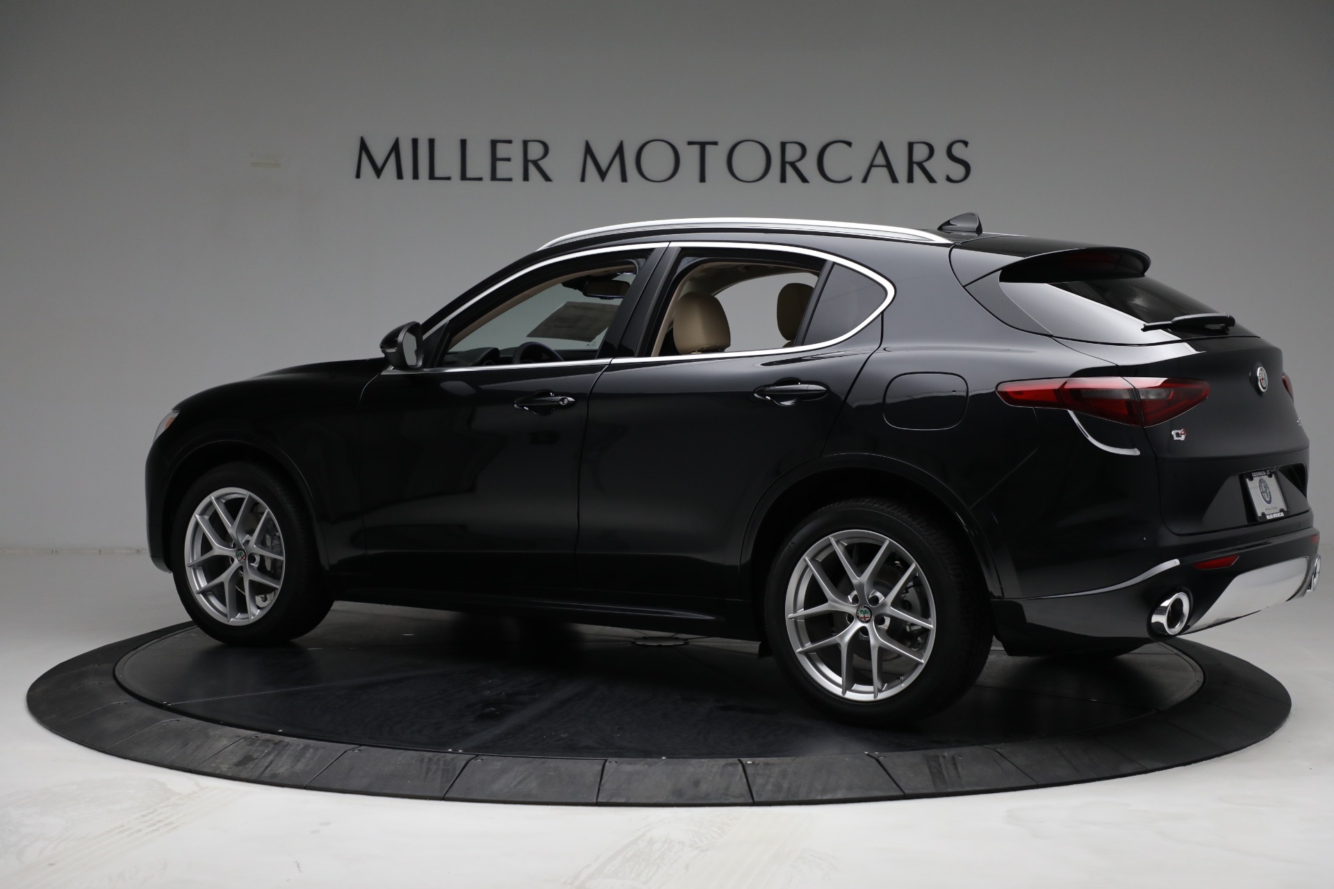 New 2021 Alfa Romeo Stelvio Ti Lusso Q4 | St. Petersburg, FL