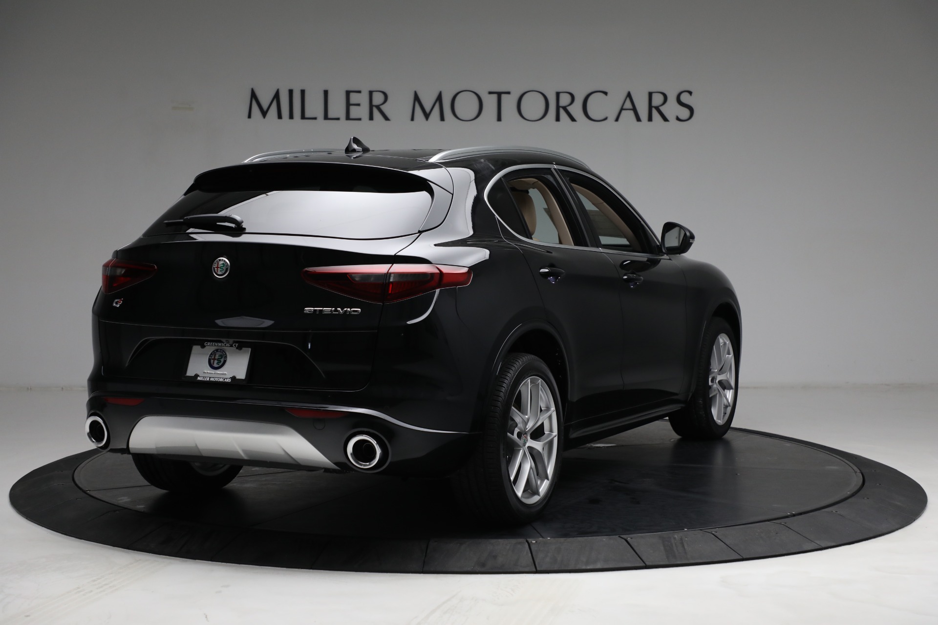 New 2021 Alfa Romeo Stelvio Ti Lusso Q4 | St. Petersburg, FL