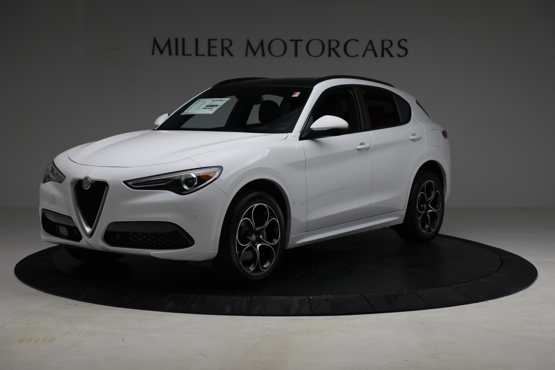 New 2021 Alfa Romeo Stelvio Ti Sport Q4 | St. Petersburg, FL