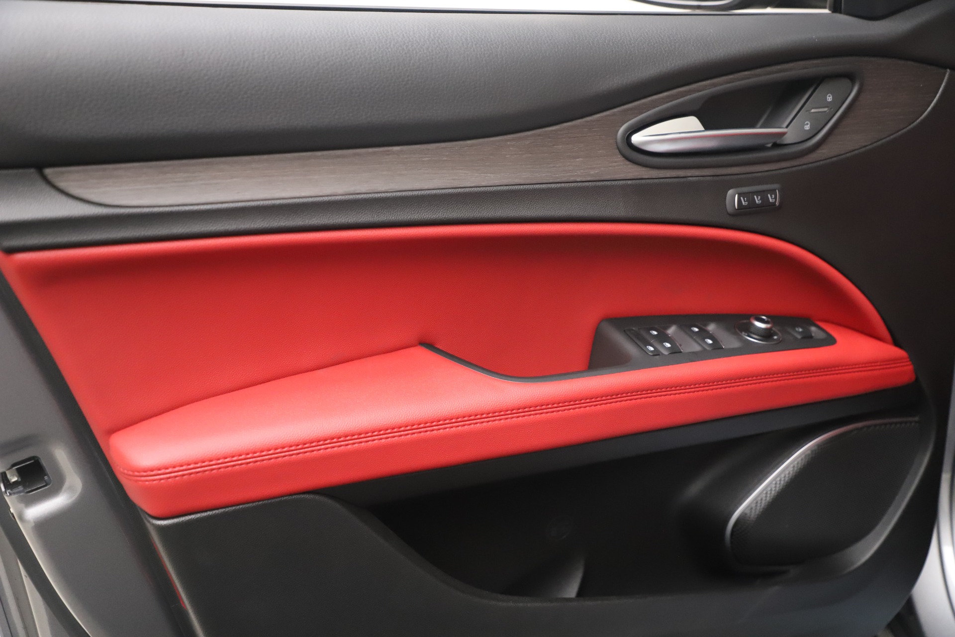 New 2021 Alfa Romeo Stelvio Ti Q4 | St. Petersburg, FL