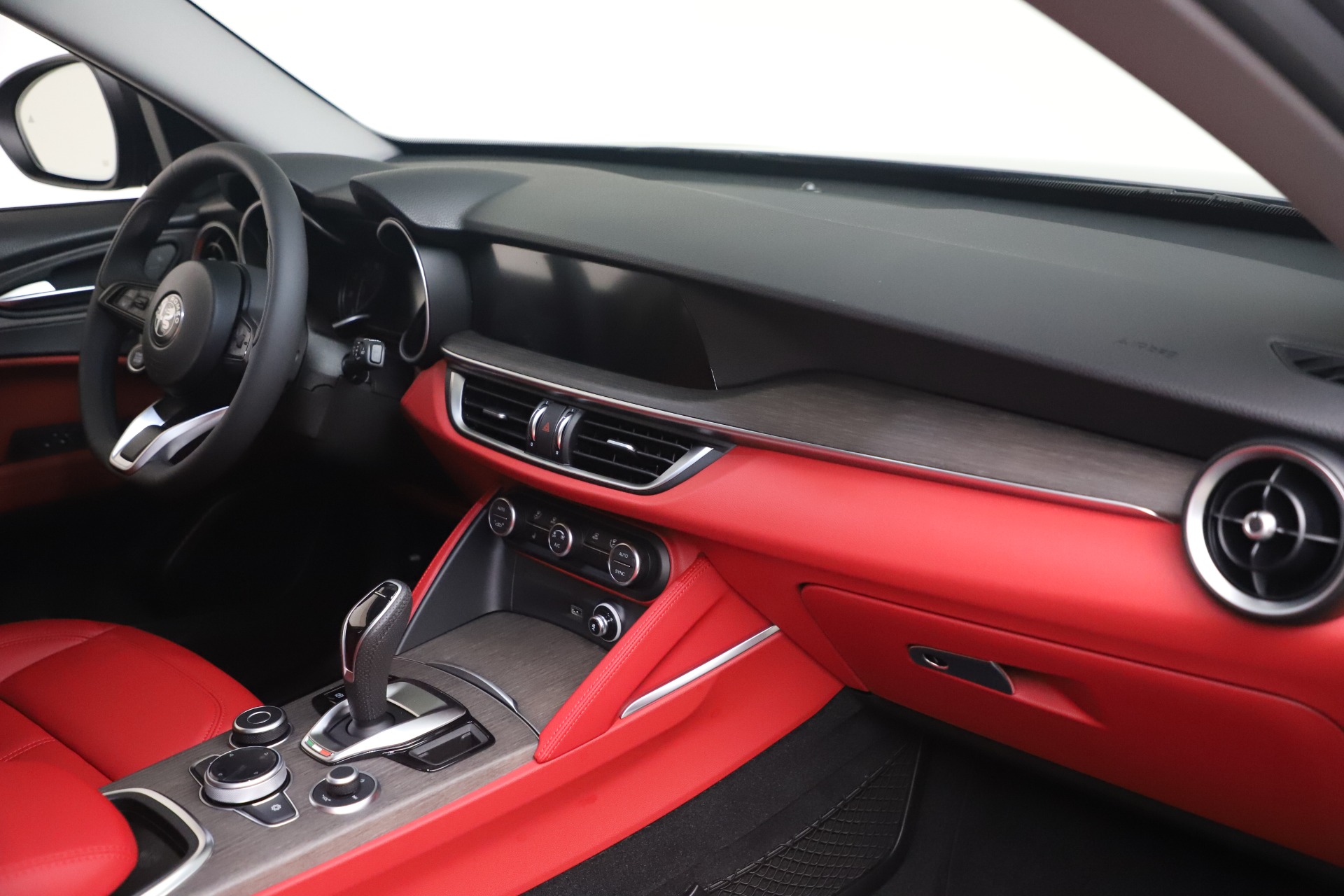 New 2021 Alfa Romeo Stelvio Ti Q4 | St. Petersburg, FL