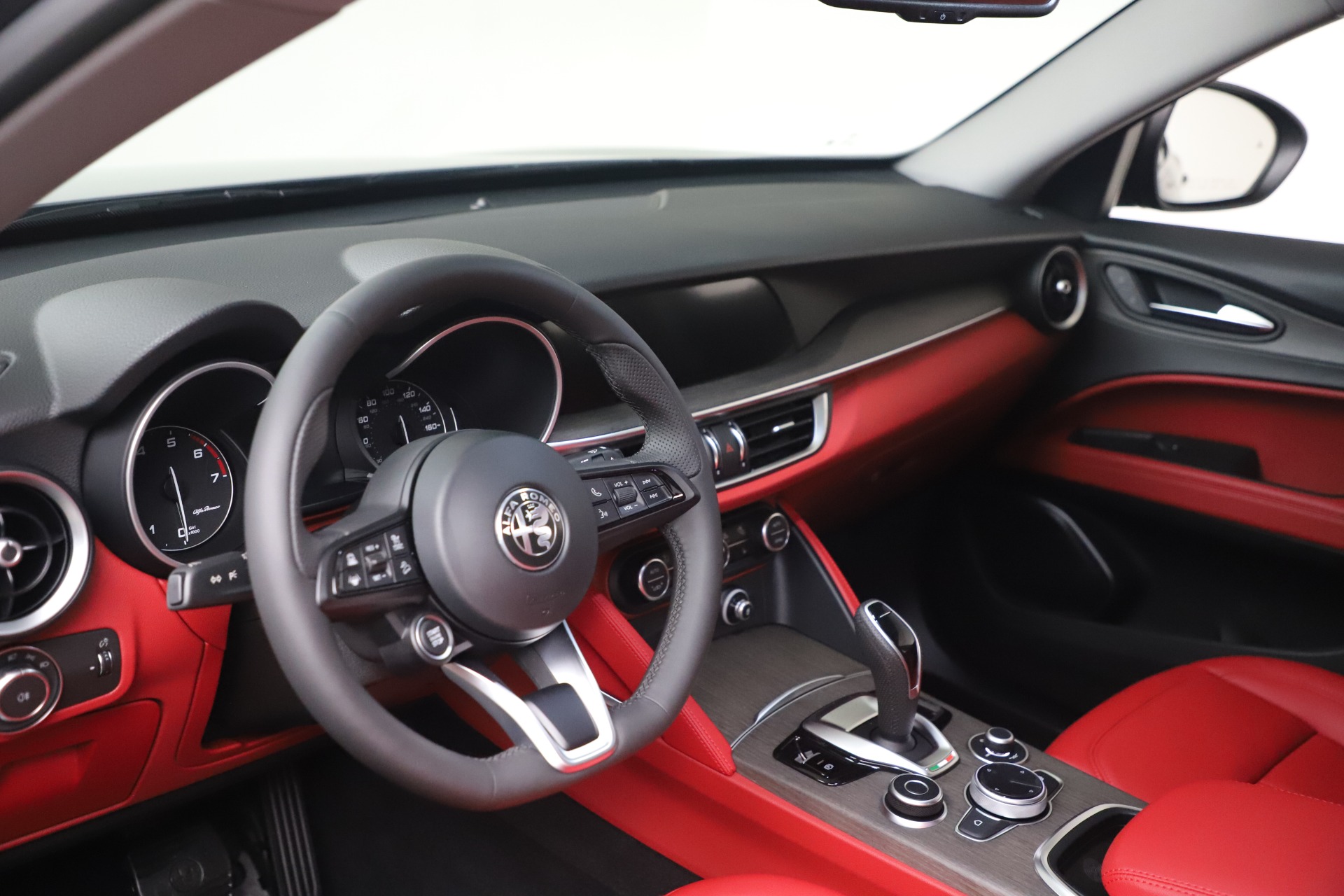 New 2021 Alfa Romeo Stelvio Ti Q4 | St. Petersburg, FL