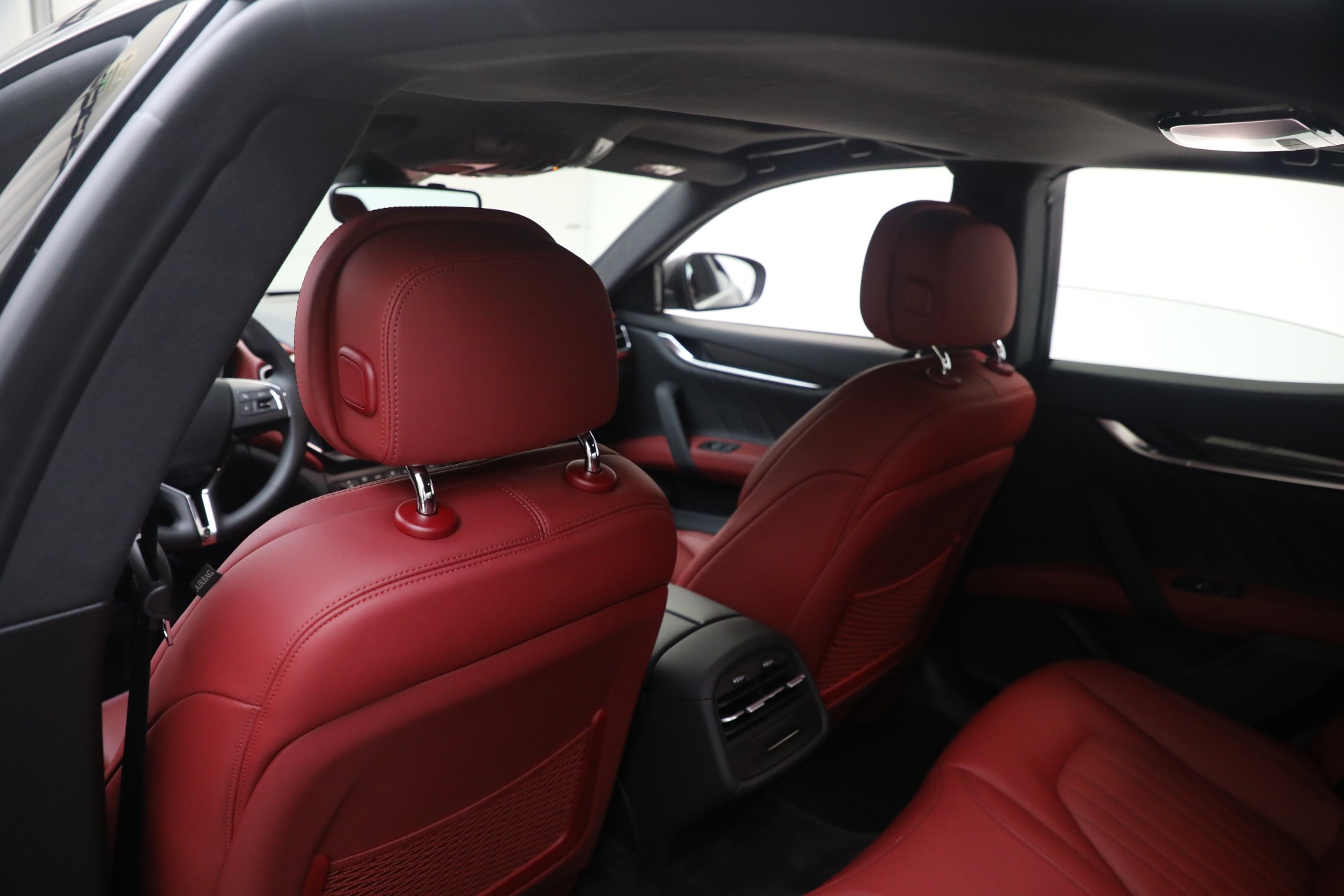 New 2021 Maserati Ghibli SQ4 GranLusso | St. Petersburg, FL