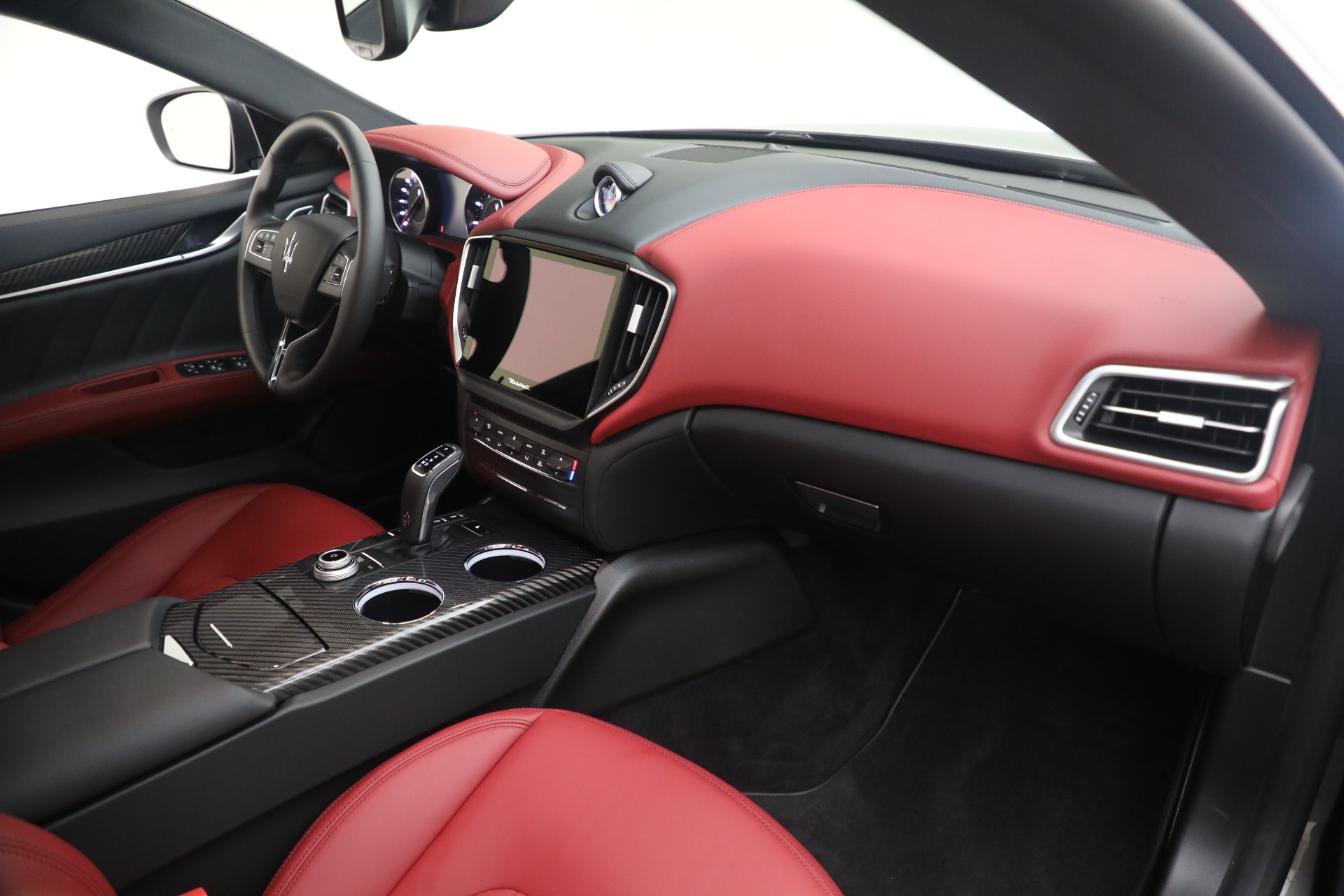 New 2021 Maserati Ghibli SQ4 GranLusso | St. Petersburg, FL