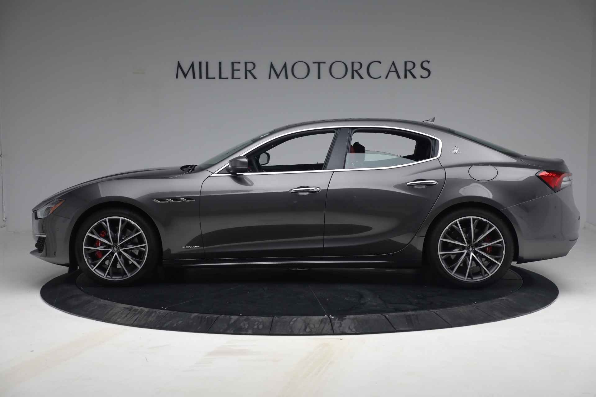 New 2021 Maserati Ghibli SQ4 GranLusso | St. Petersburg, FL