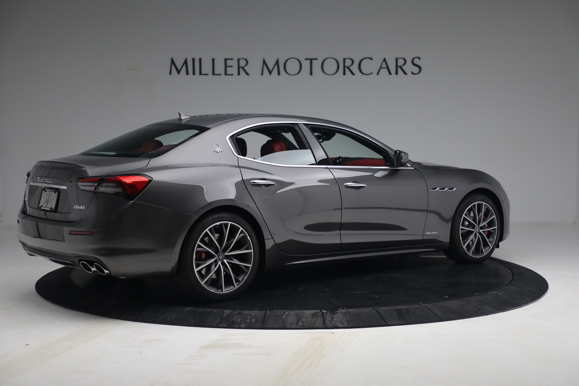 New 2021 Maserati Ghibli SQ4 GranLusso | St. Petersburg, FL