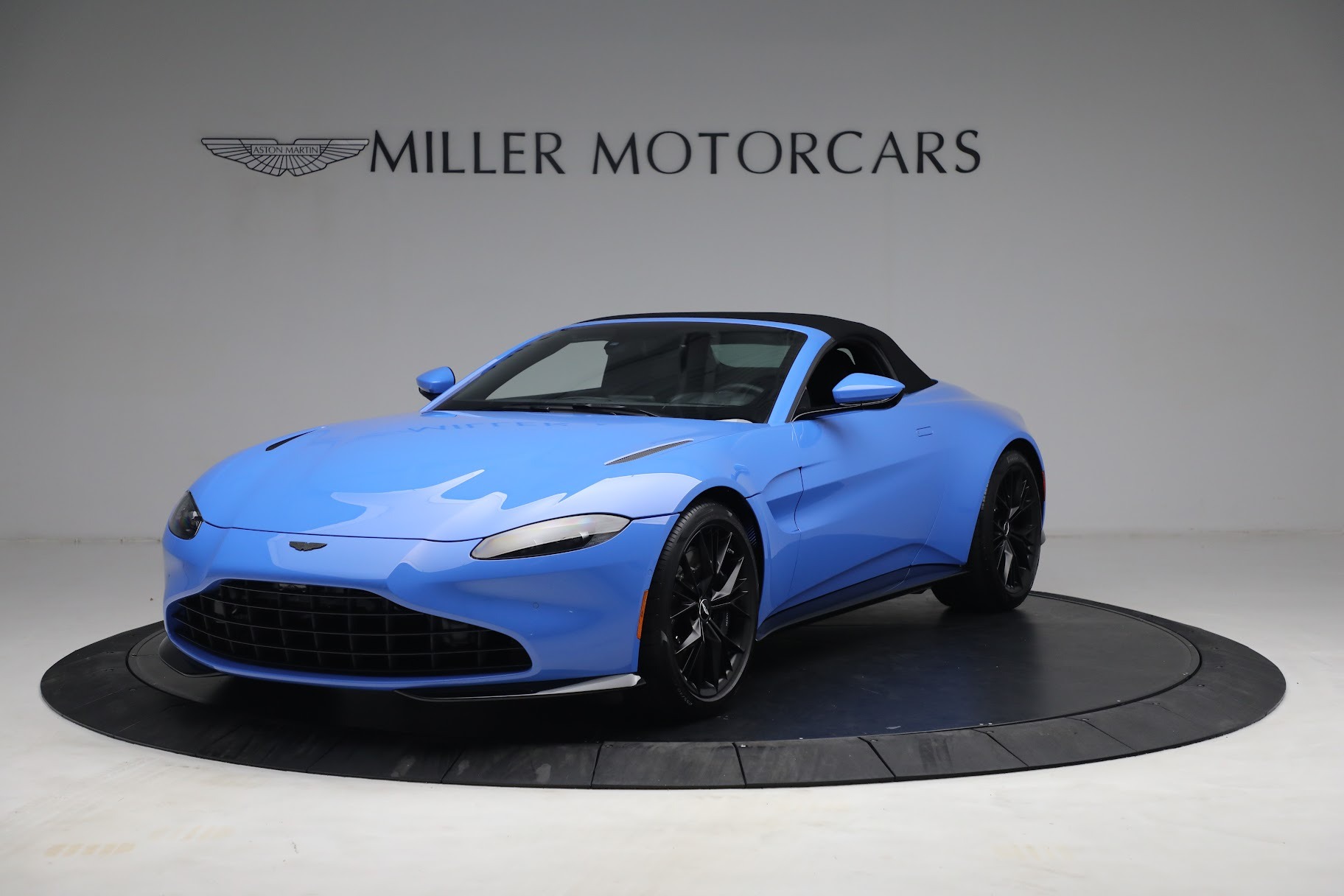 New 2021 Aston Martin Vantage Roadster | St. Petersburg, FL