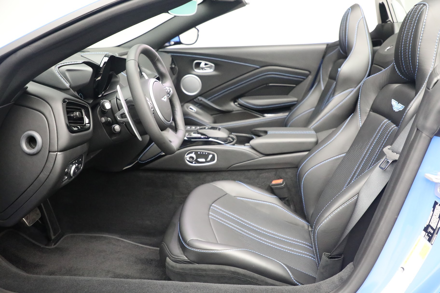 New 2021 Aston Martin Vantage Roadster | St. Petersburg, FL