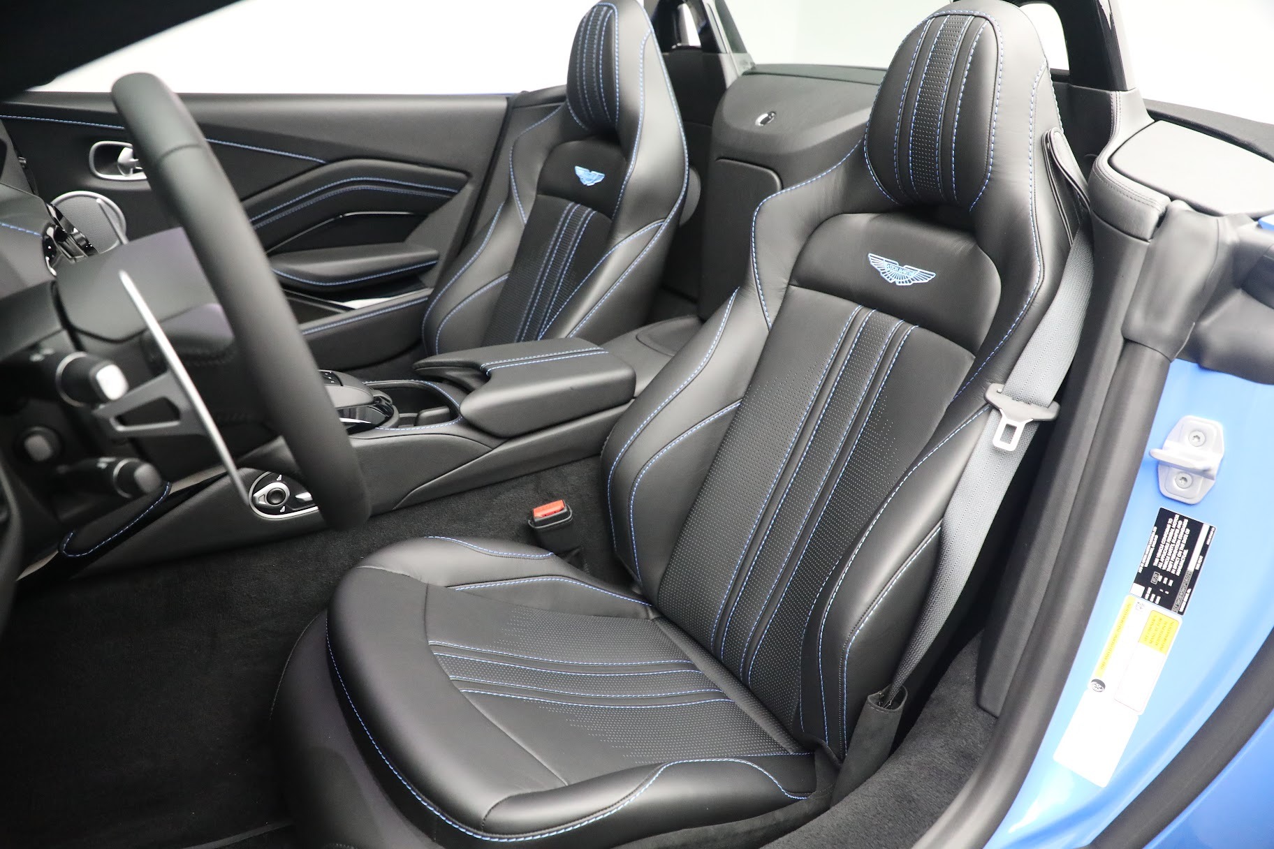 New 2021 Aston Martin Vantage Roadster | St. Petersburg, FL