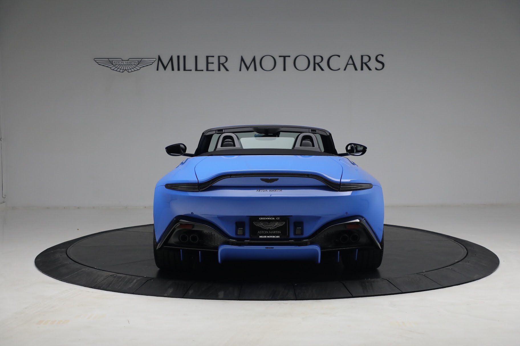 New 2021 Aston Martin Vantage Roadster | St. Petersburg, FL