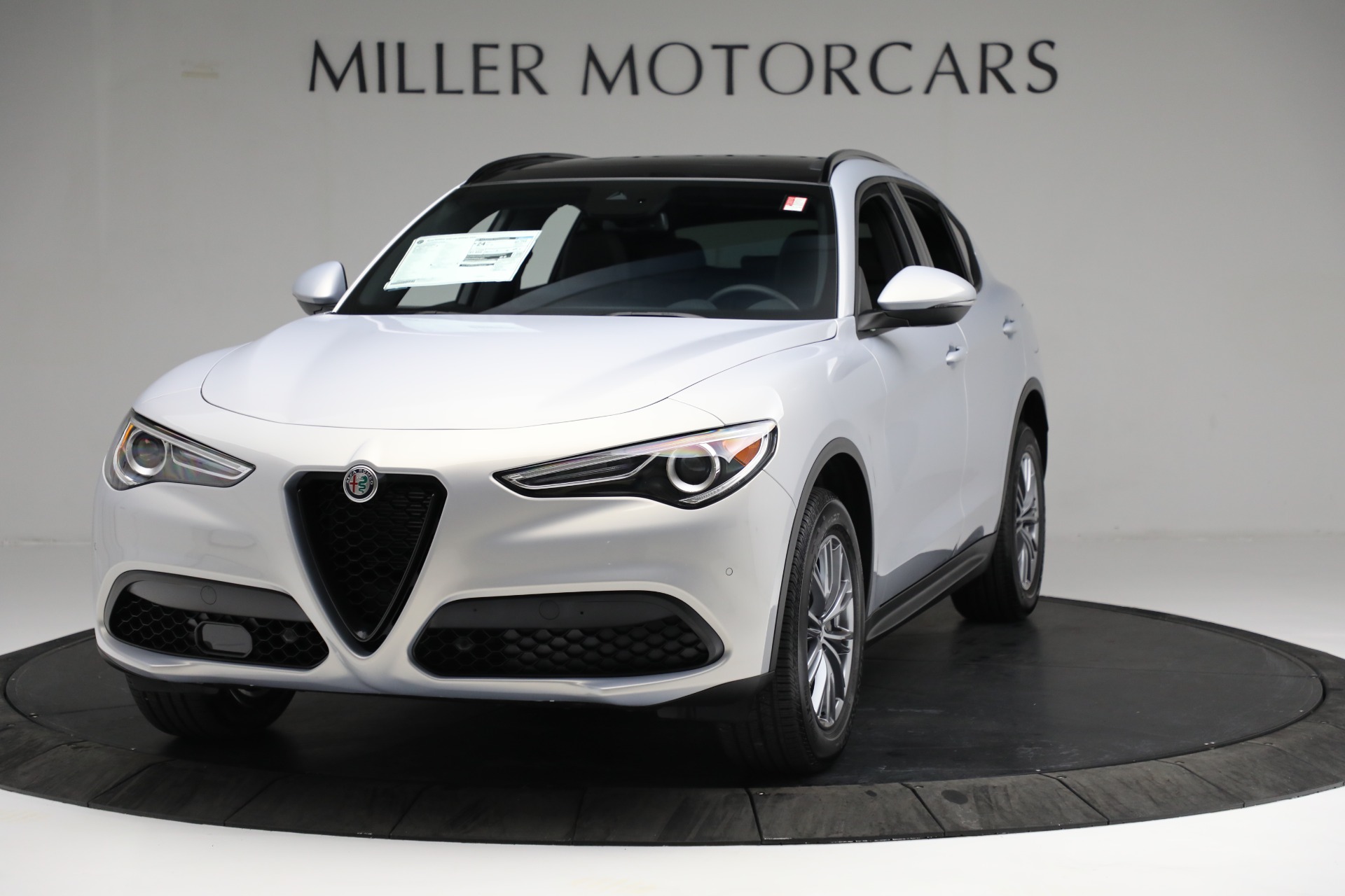 New 2022 Alfa Romeo Stelvio Sprint | St. Petersburg, FL
