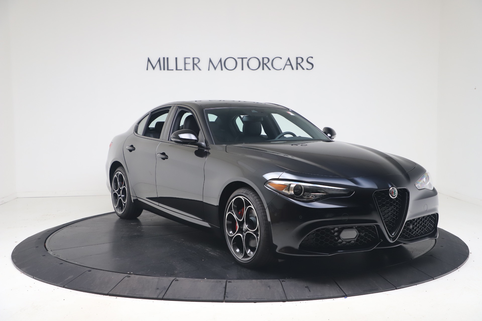 New 2022 Alfa Romeo Giulia Veloce | St. Petersburg, FL