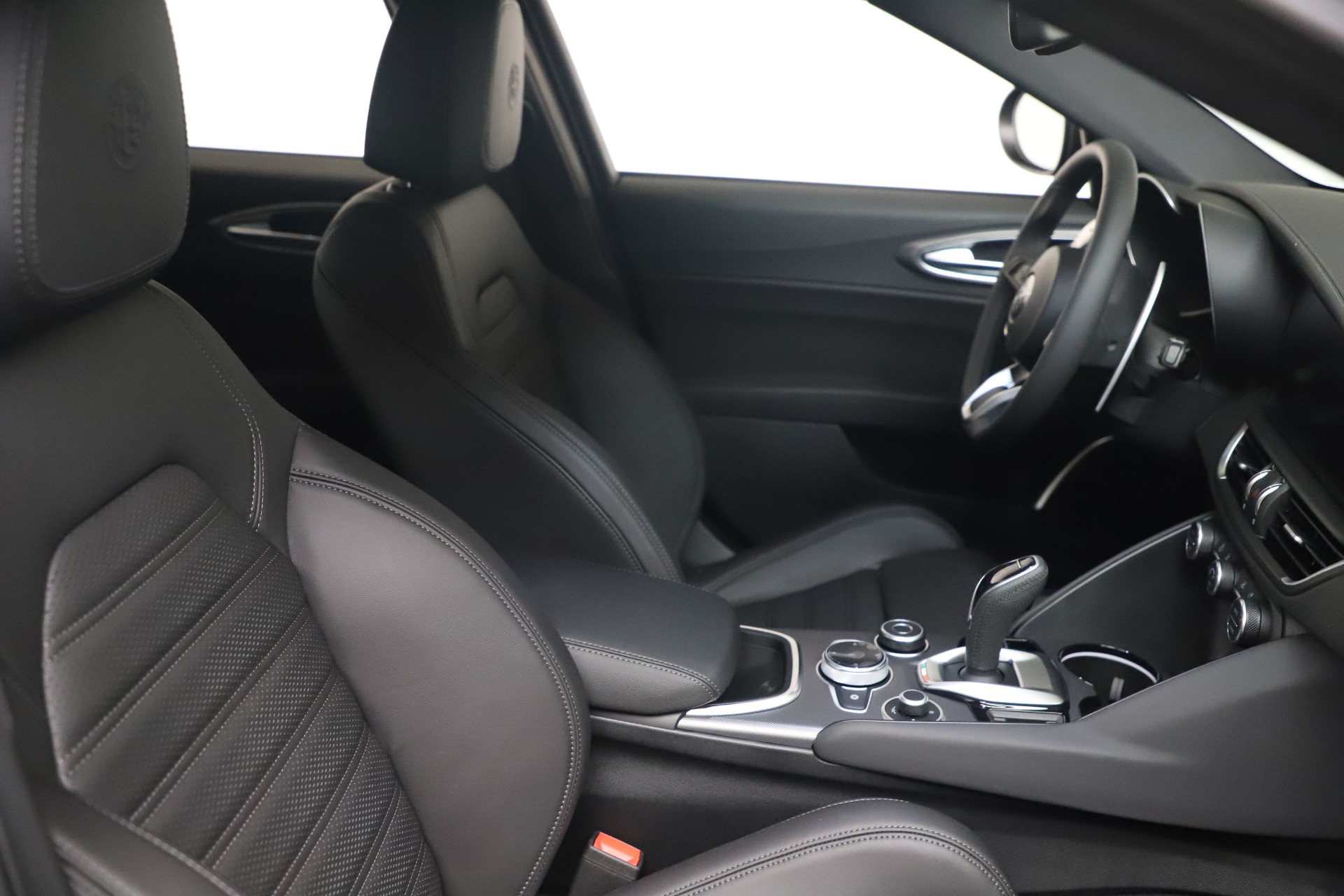 New 2022 Alfa Romeo Giulia Veloce | St. Petersburg, FL