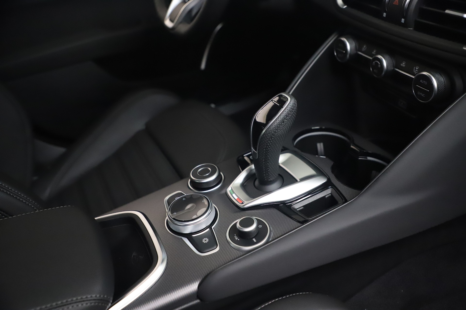 New 2022 Alfa Romeo Giulia Veloce | St. Petersburg, FL