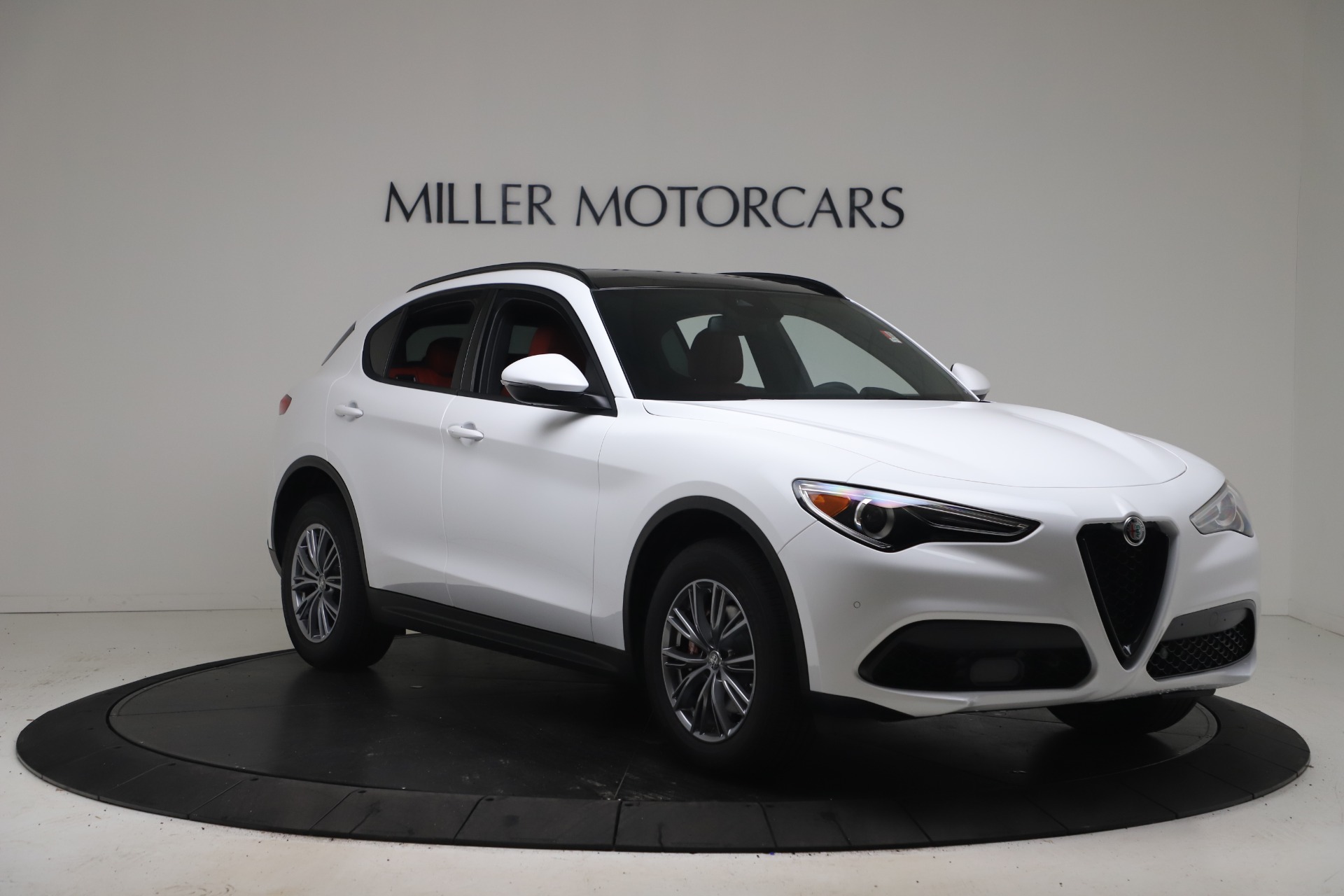 New 2022 Alfa Romeo Stelvio Sprint | St. Petersburg, FL