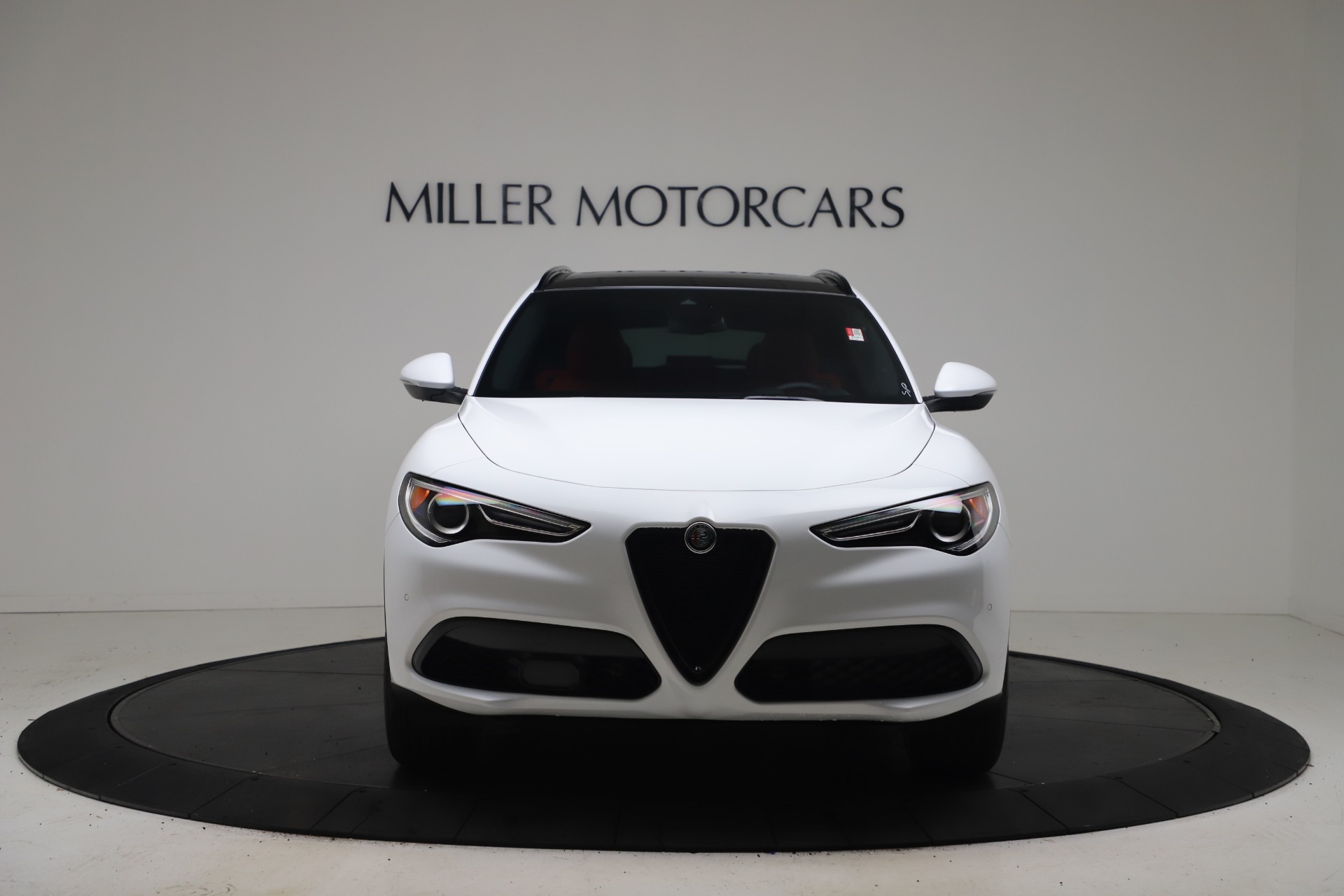 New 2022 Alfa Romeo Stelvio Sprint | St. Petersburg, FL