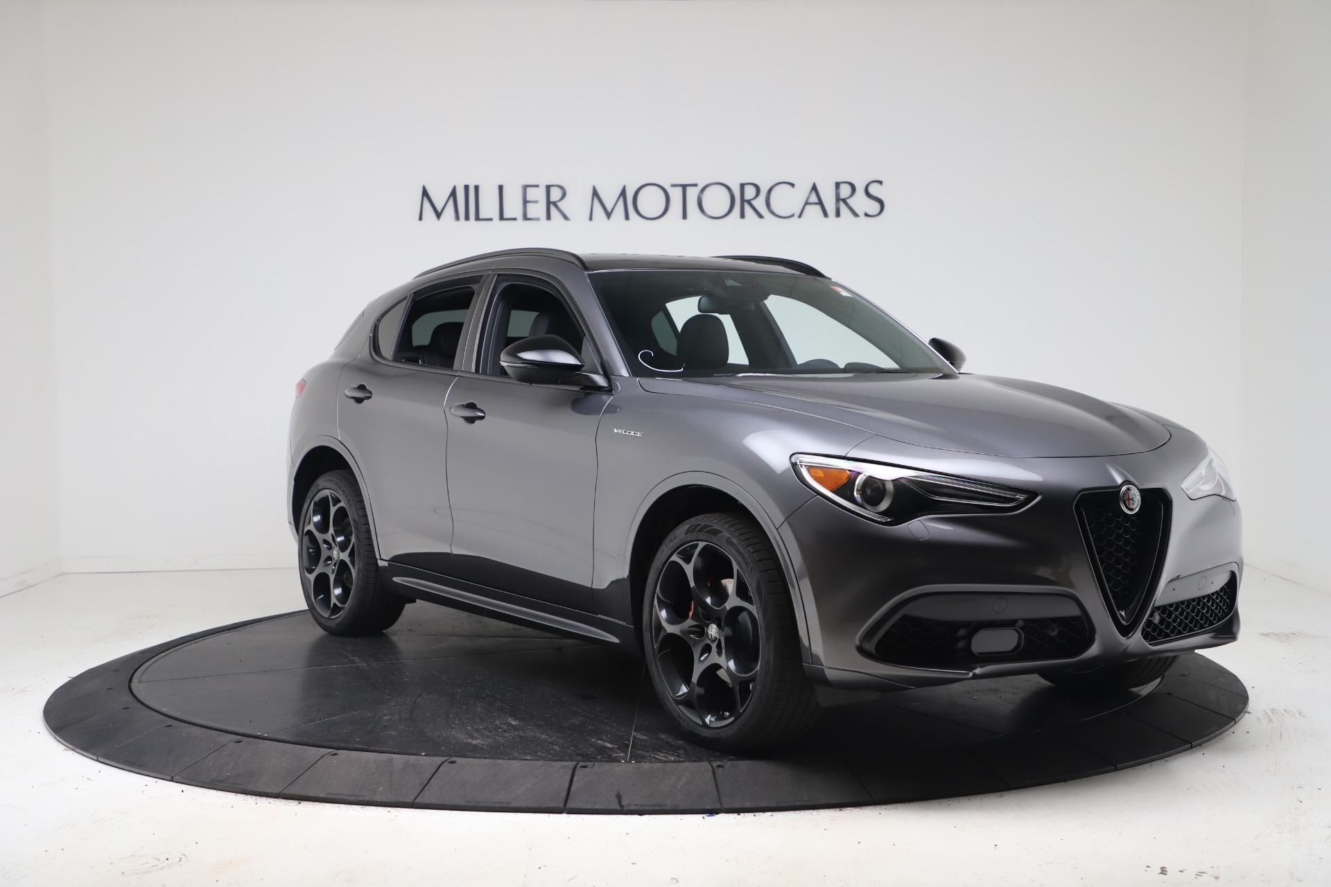 New 2022 Alfa Romeo Stelvio Veloce | St. Petersburg, FL