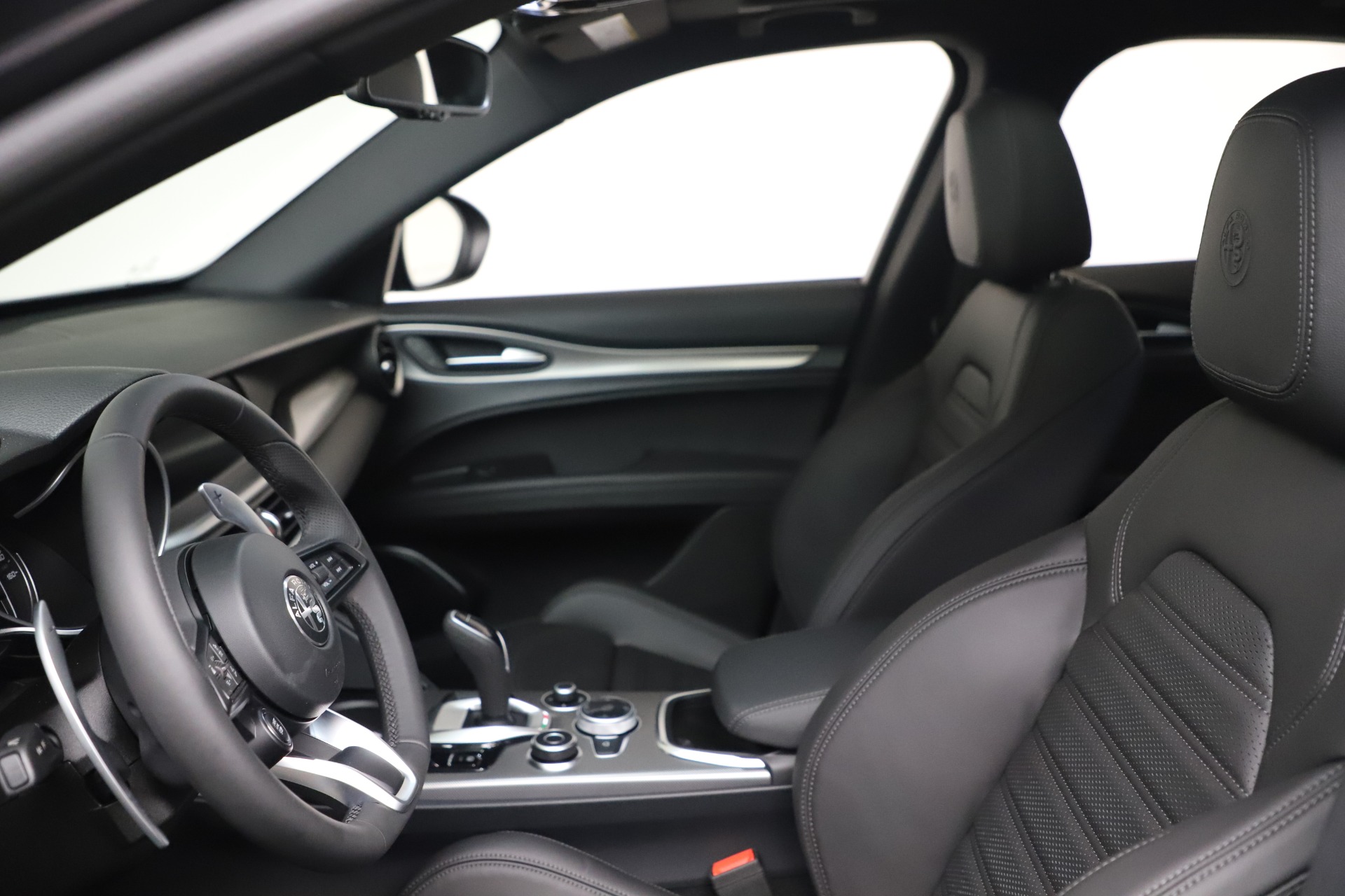 New 2022 Alfa Romeo Stelvio Veloce | St. Petersburg, FL