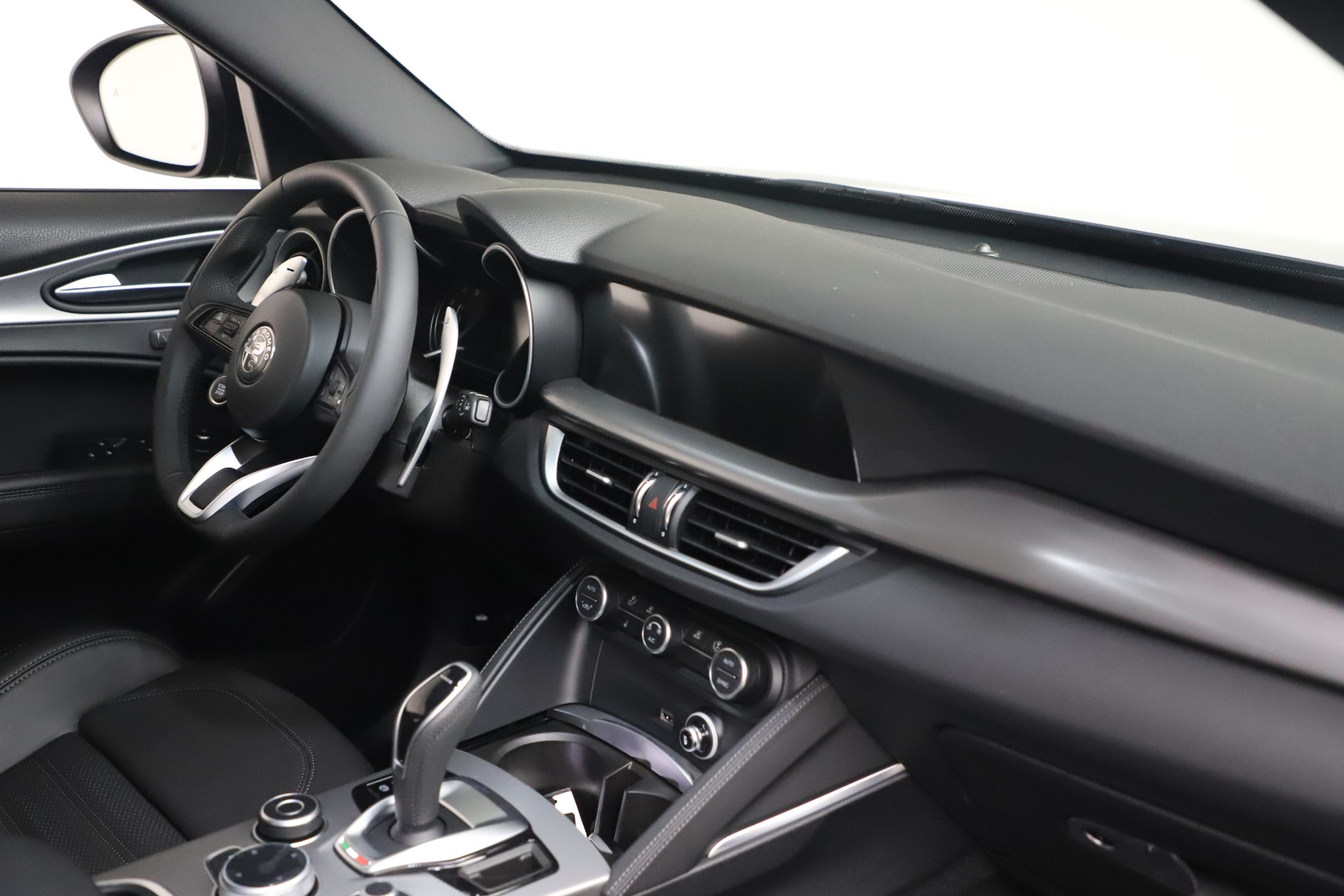 New 2022 Alfa Romeo Stelvio Veloce | St. Petersburg, FL