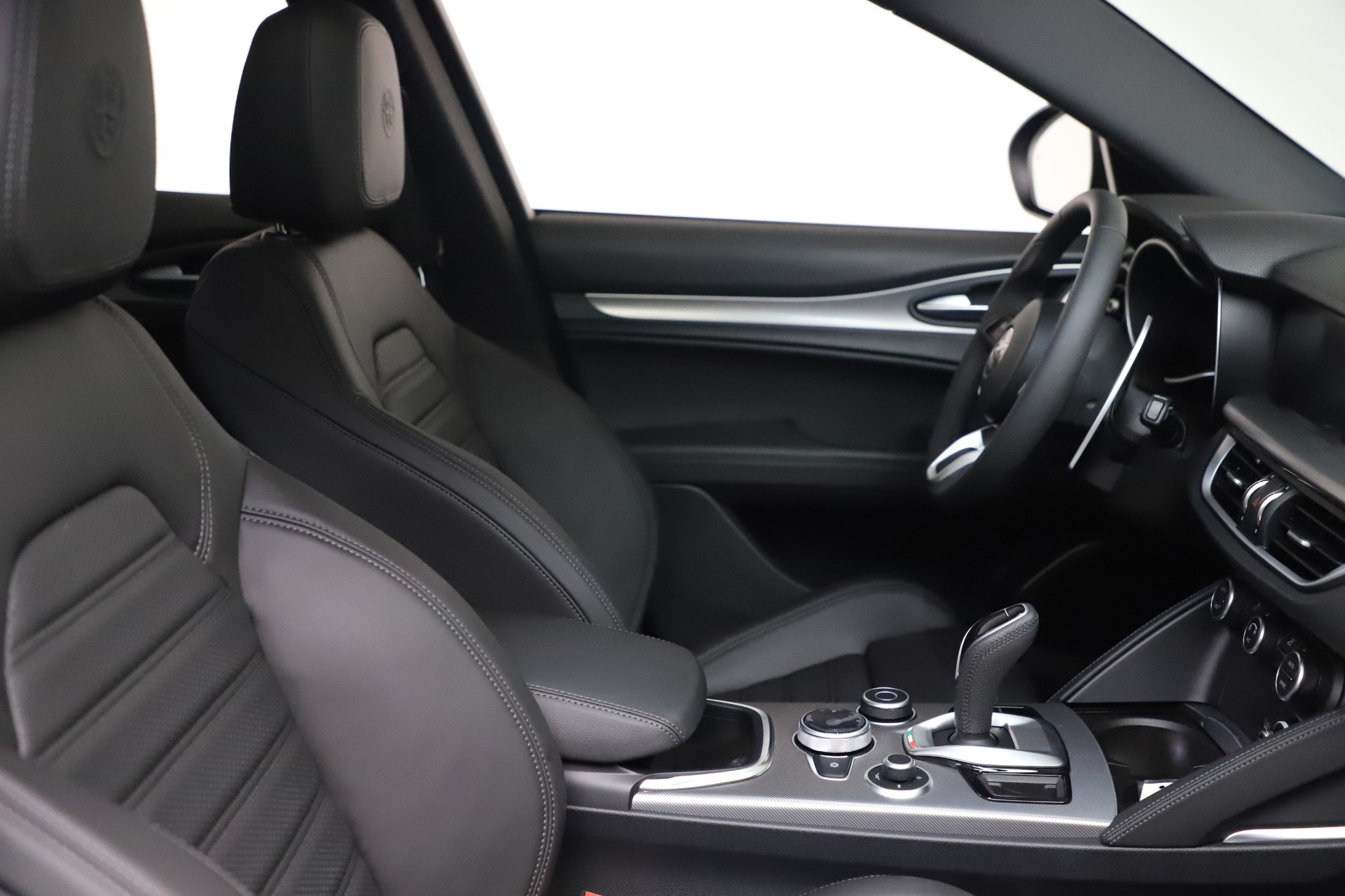 New 2022 Alfa Romeo Stelvio Veloce | St. Petersburg, FL