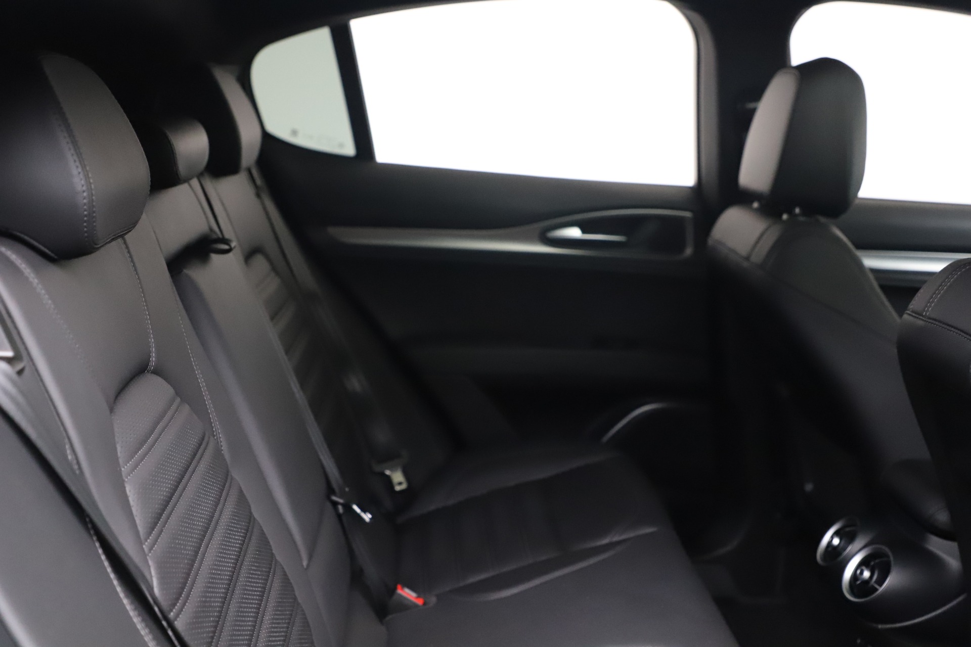 New 2022 Alfa Romeo Stelvio Veloce | St. Petersburg, FL