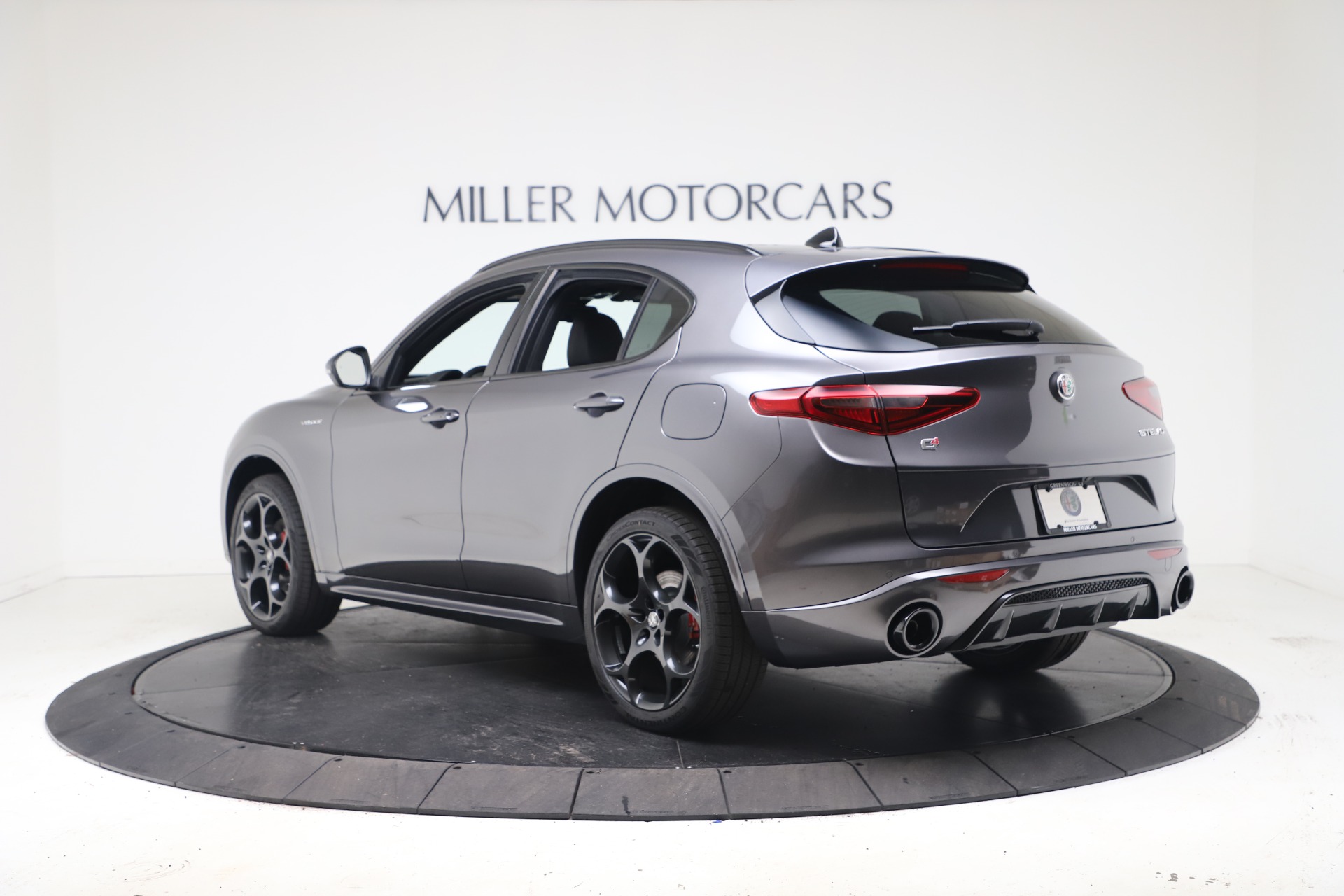 New 2022 Alfa Romeo Stelvio Veloce | St. Petersburg, FL