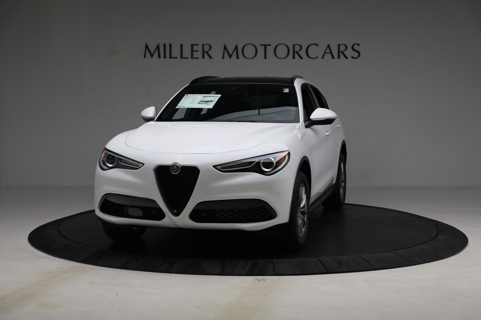New 2022 Alfa Romeo Stelvio Sprint | St. Petersburg, FL