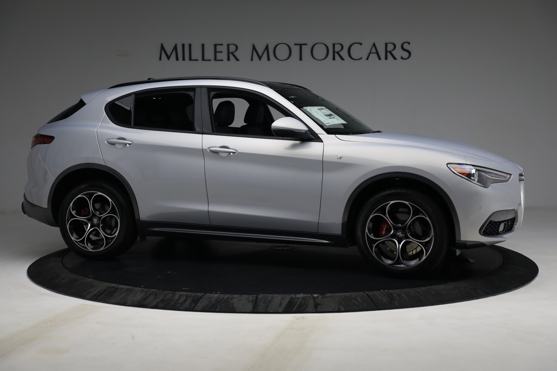 New 2022 Alfa Romeo Stelvio Ti | St. Petersburg, FL