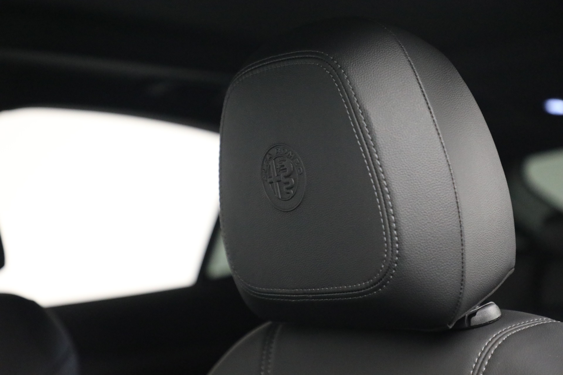 New 2022 Alfa Romeo Stelvio Ti | St. Petersburg, FL