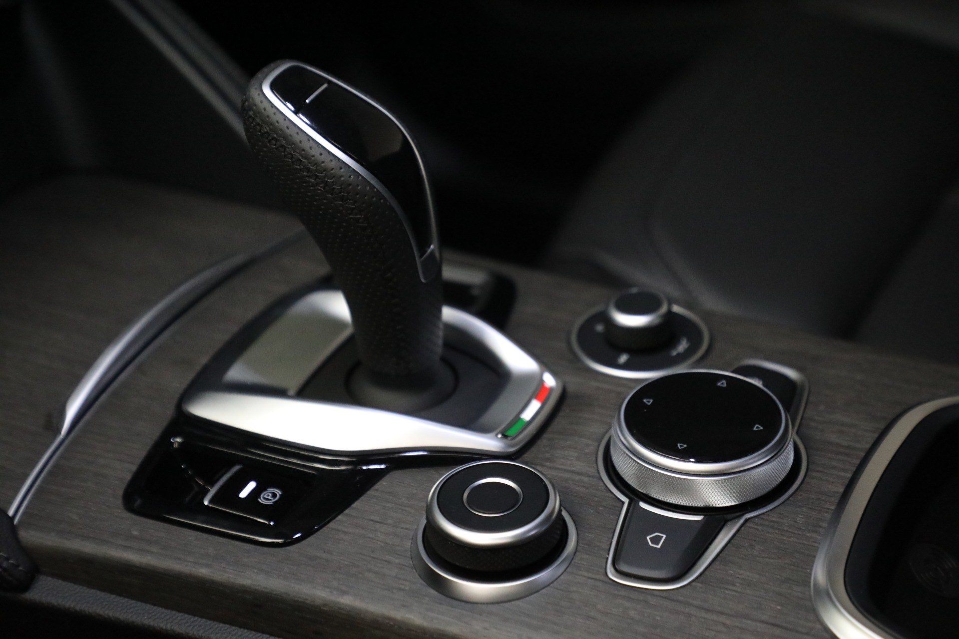 New 2022 Alfa Romeo Stelvio Ti | St. Petersburg, FL