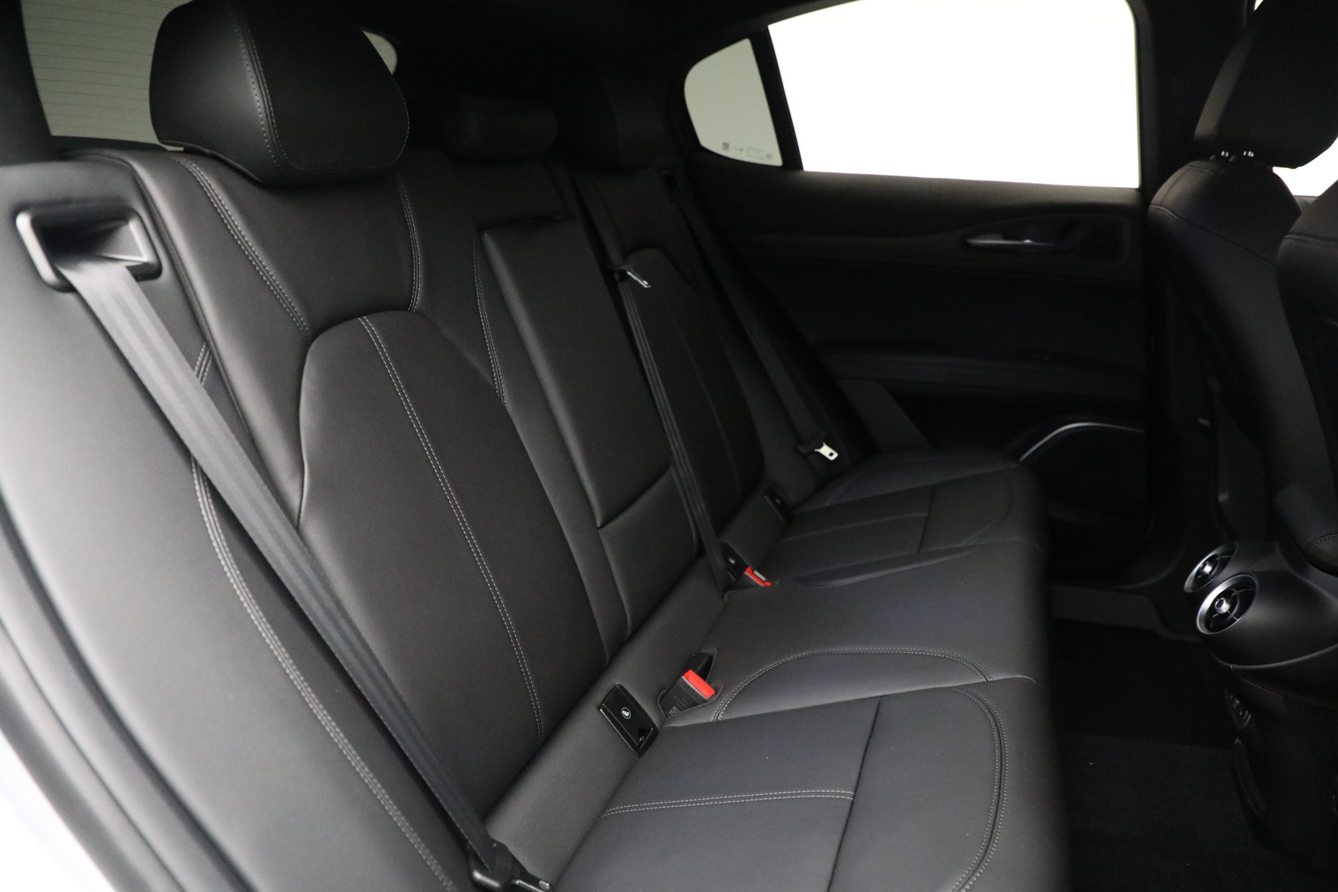 New 2022 Alfa Romeo Stelvio Ti | St. Petersburg, FL