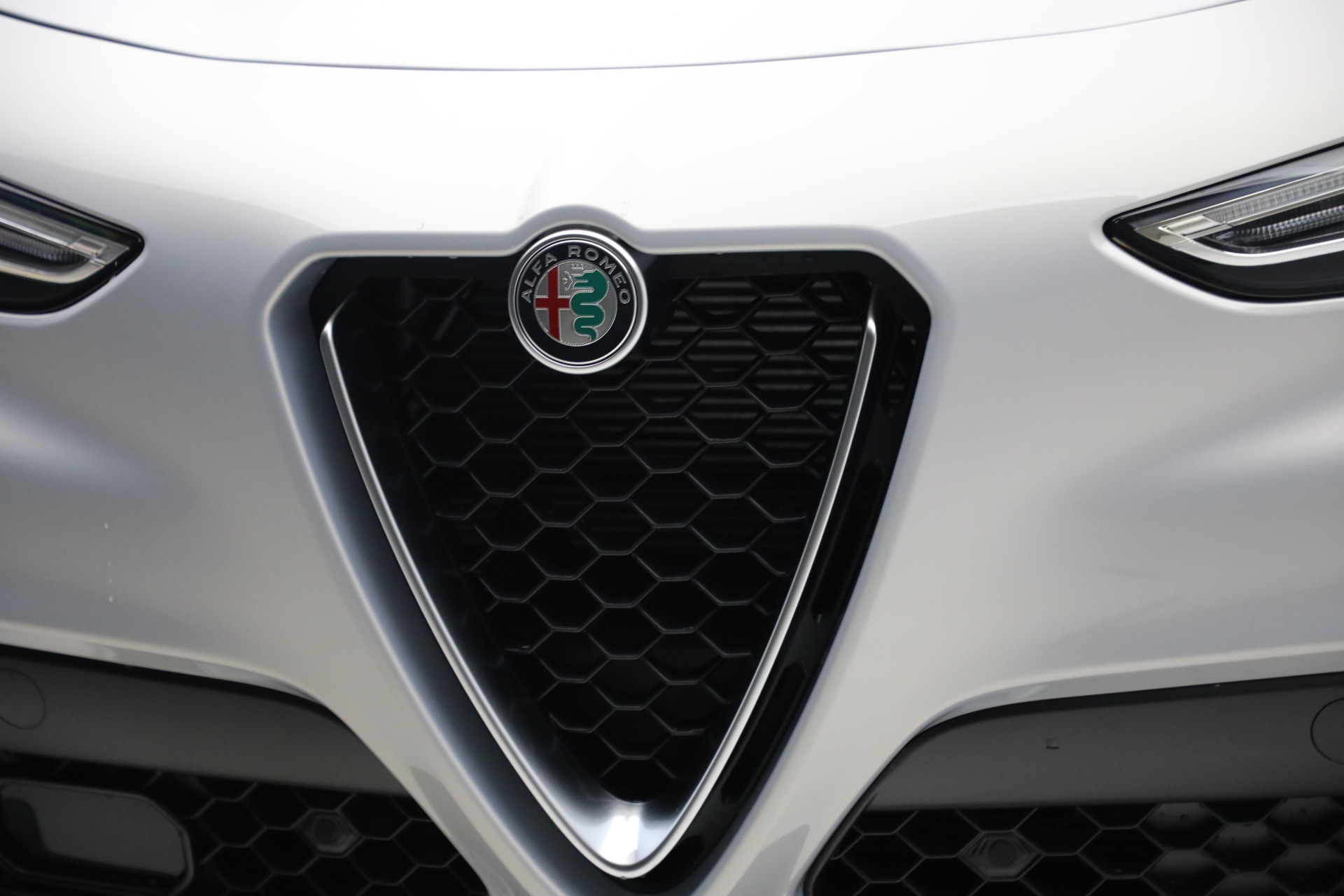 New 2022 Alfa Romeo Stelvio Ti | St. Petersburg, FL