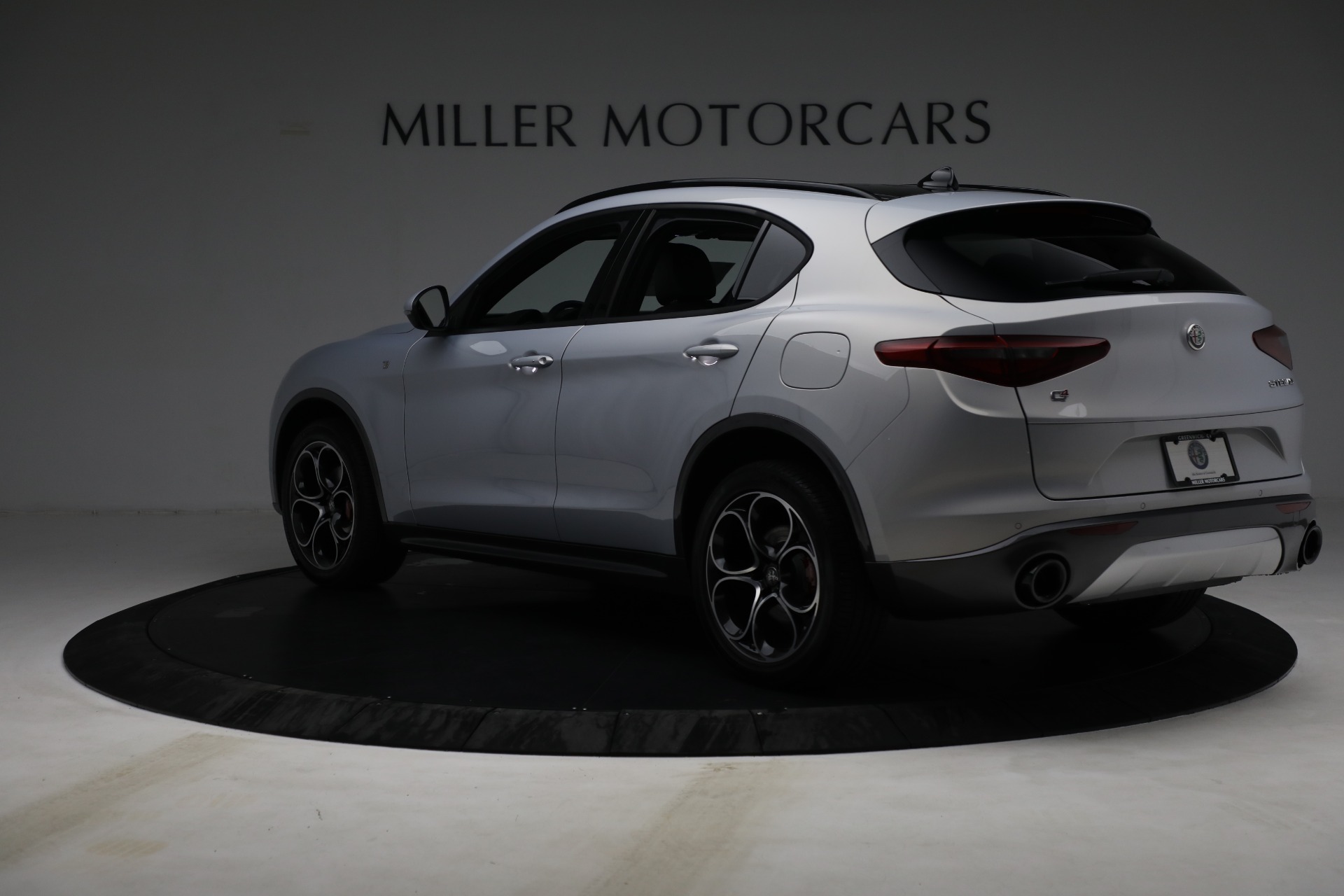 New 2022 Alfa Romeo Stelvio Ti | St. Petersburg, FL