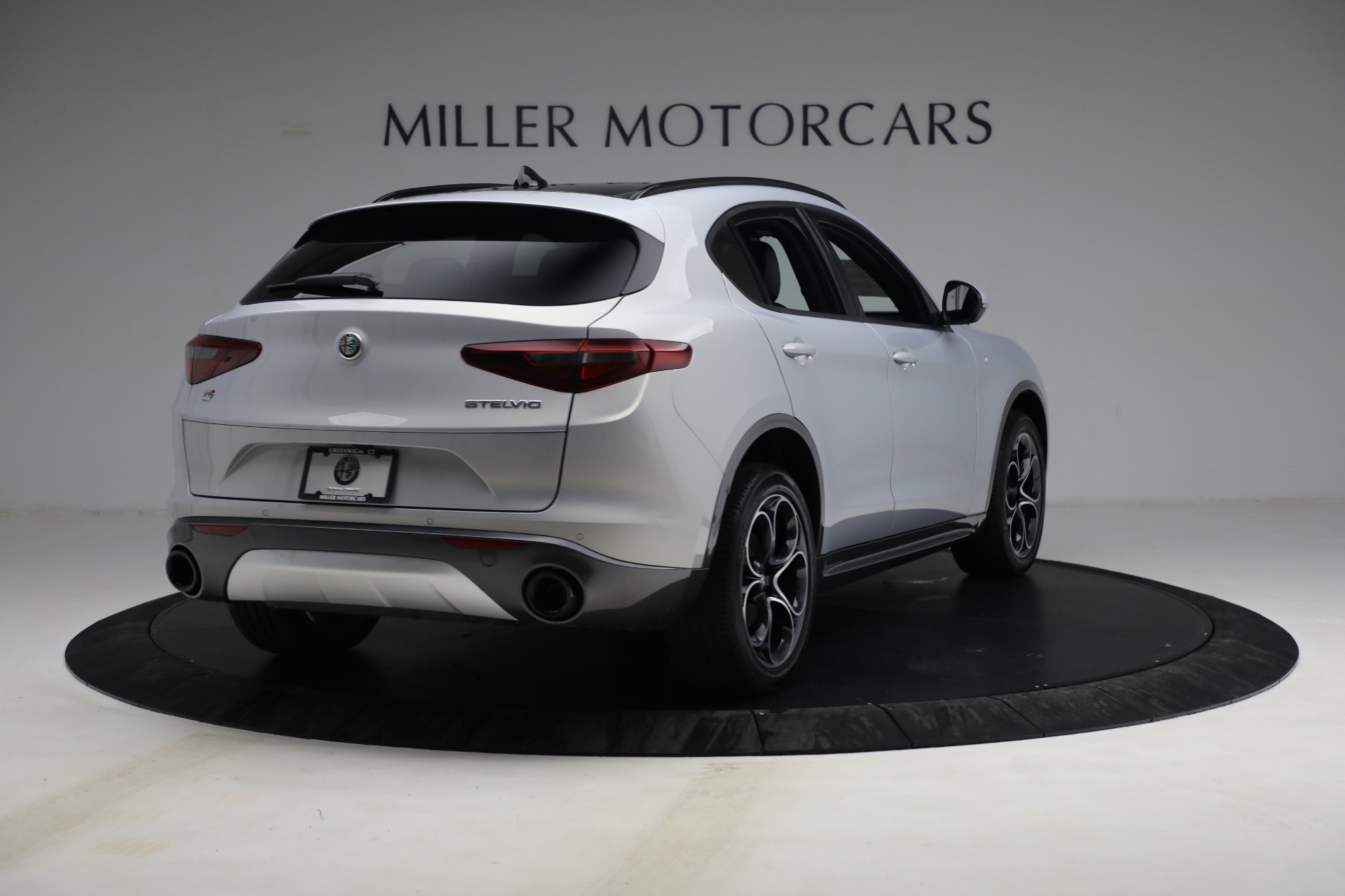New 2022 Alfa Romeo Stelvio Ti | St. Petersburg, FL