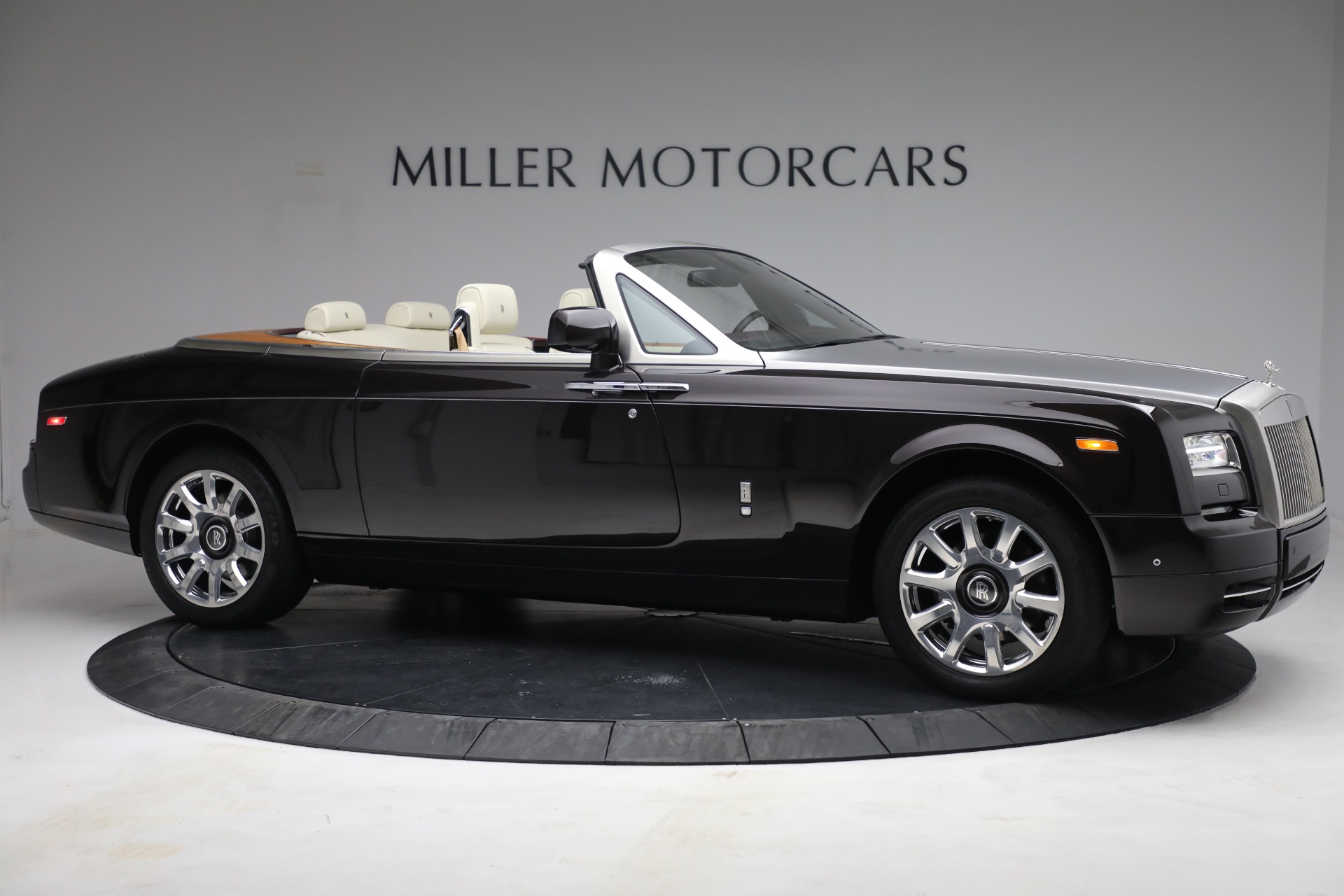 Used 2015 Rolls-Royce Phantom Drophead Coupe | St. Petersburg, FL