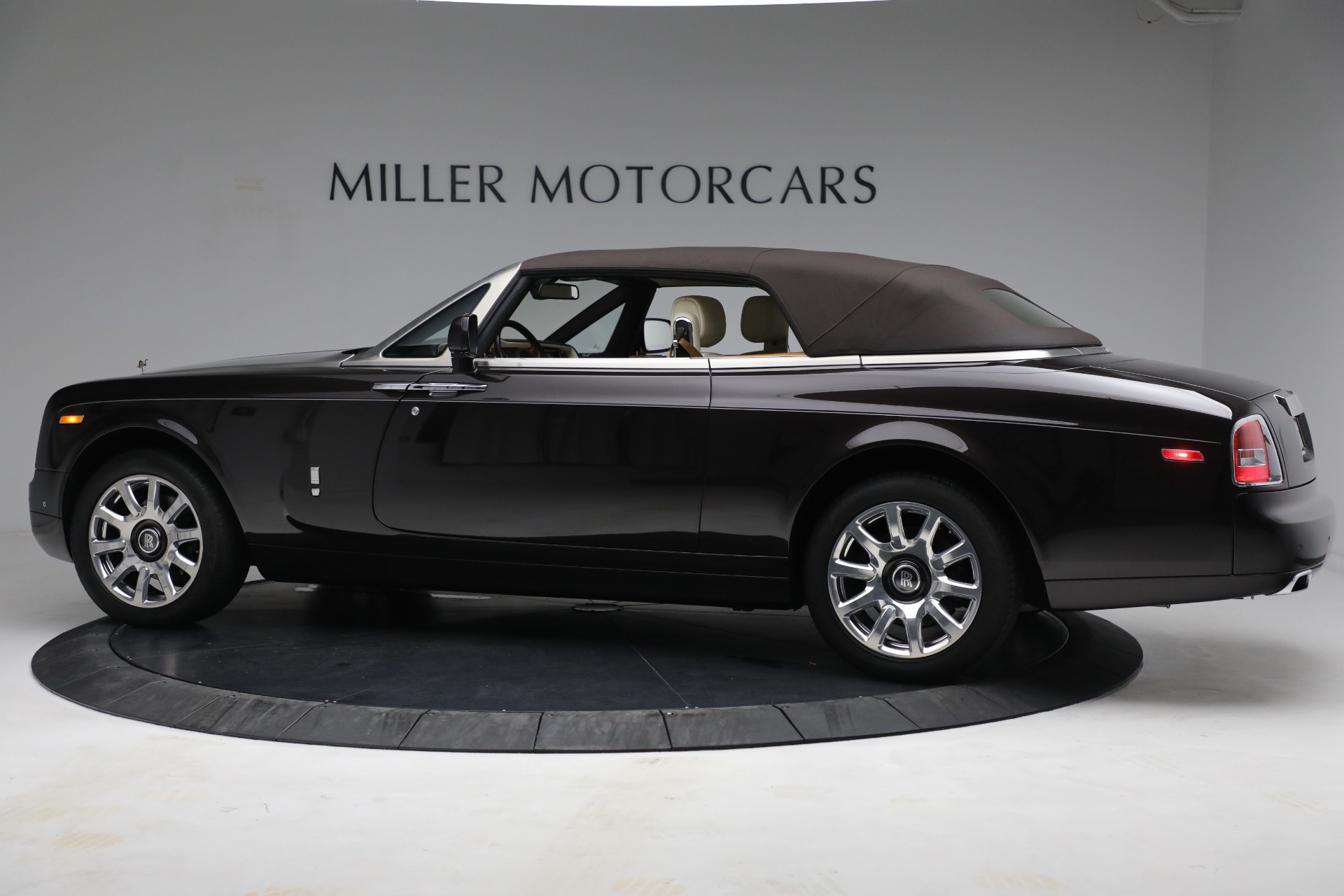 Used 2015 Rolls-Royce Phantom Drophead Coupe | St. Petersburg, FL
