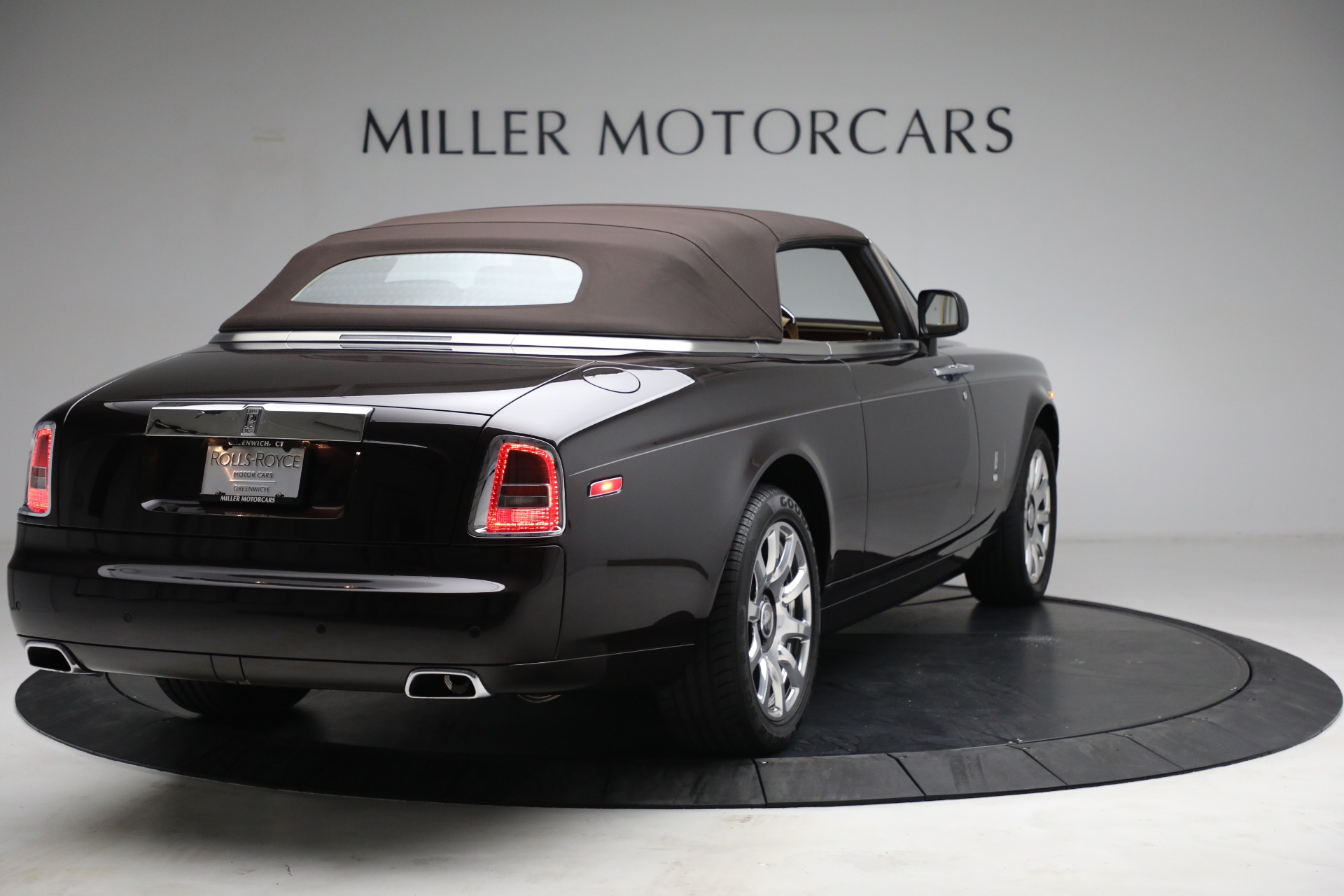 Used 2015 Rolls-Royce Phantom Drophead Coupe | St. Petersburg, FL