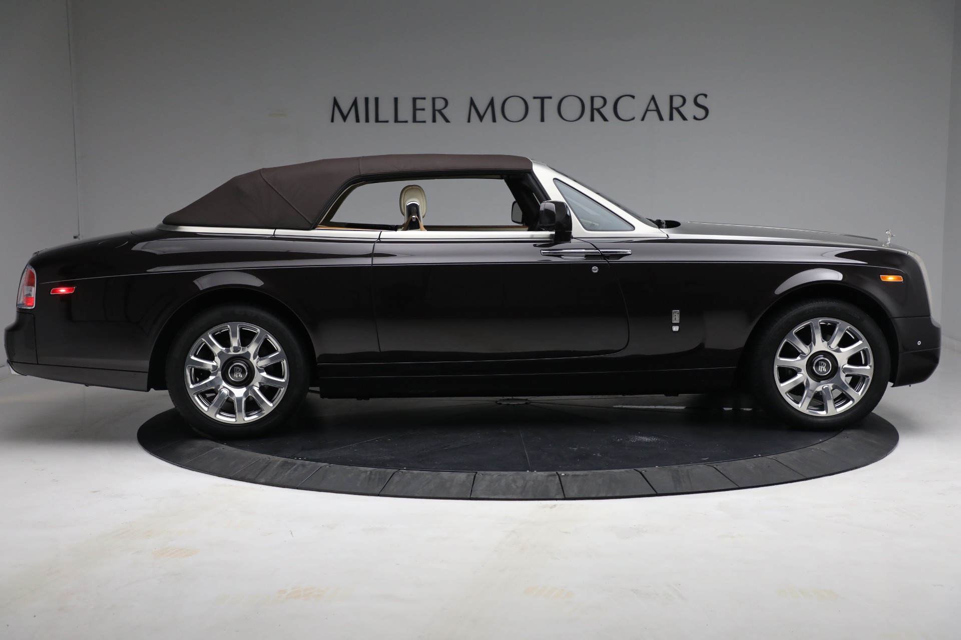 Used 2015 Rolls-Royce Phantom Drophead Coupe | St. Petersburg, FL