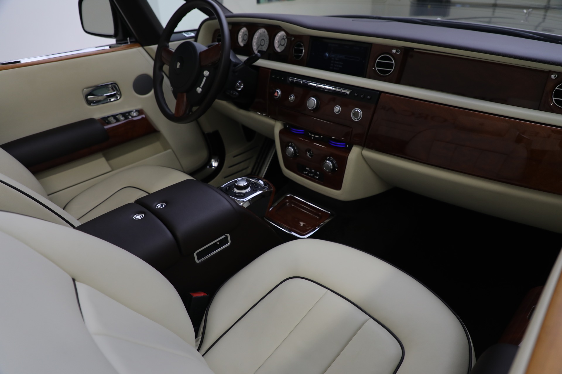 Used 2015 Rolls-Royce Phantom Drophead Coupe | St. Petersburg, FL