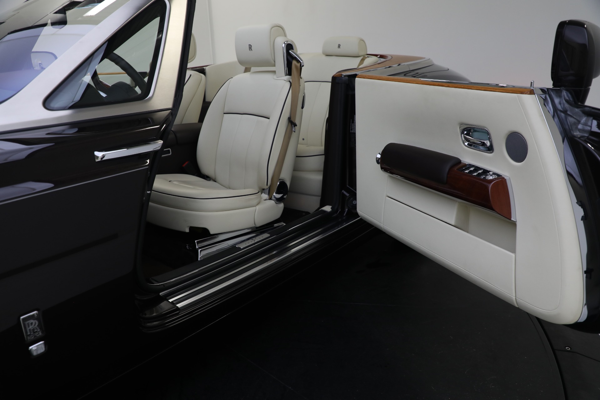 Used 2015 Rolls-Royce Phantom Drophead Coupe | St. Petersburg, FL