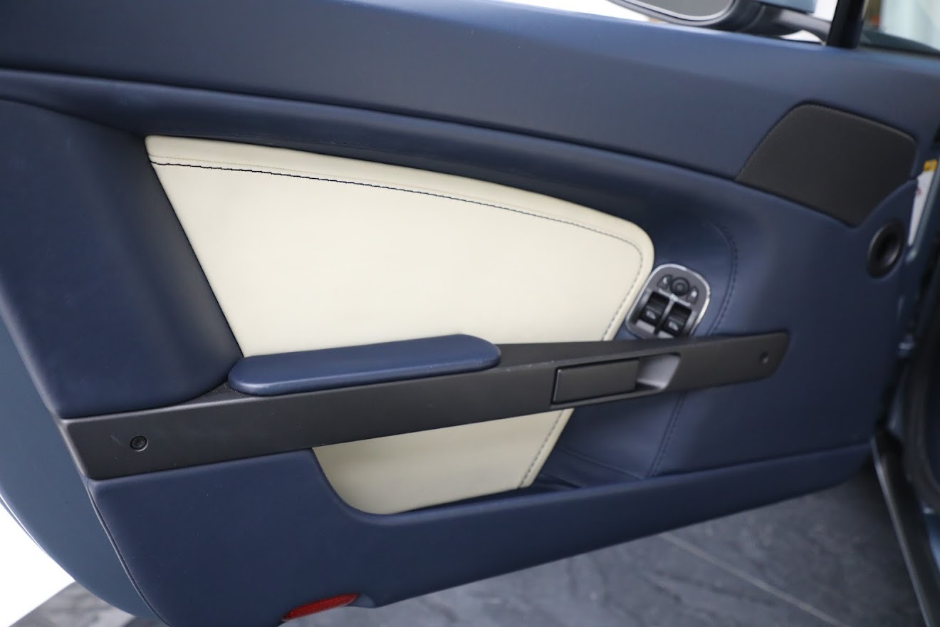 Used 2009 Aston Martin V8 Vantage Roadster | St. Petersburg, FL