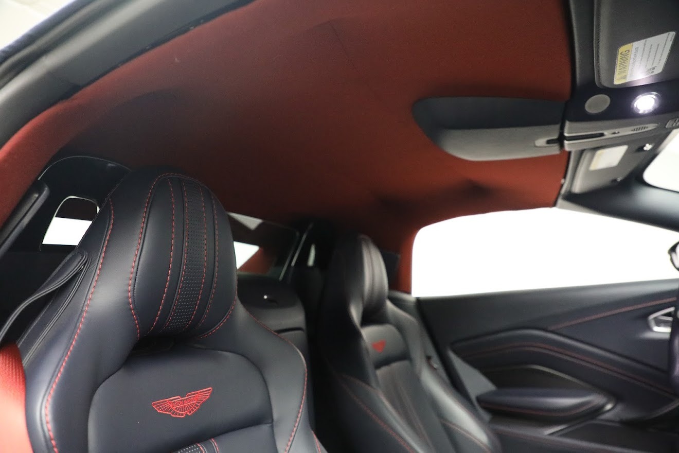 Used 2021 Aston Martin Vantage Roadster | St. Petersburg, FL