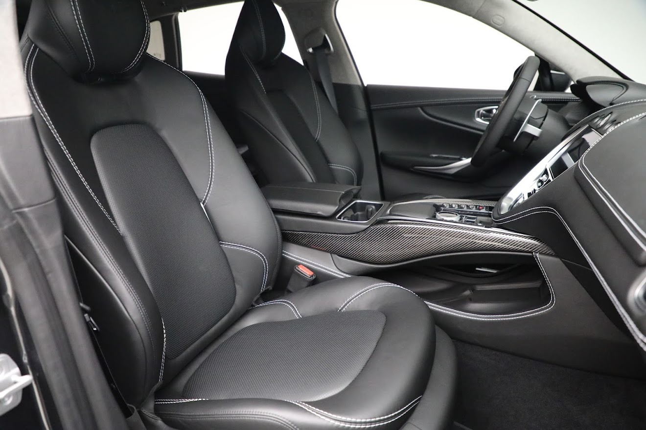 New 2021 Aston Martin DBX | St. Petersburg, FL